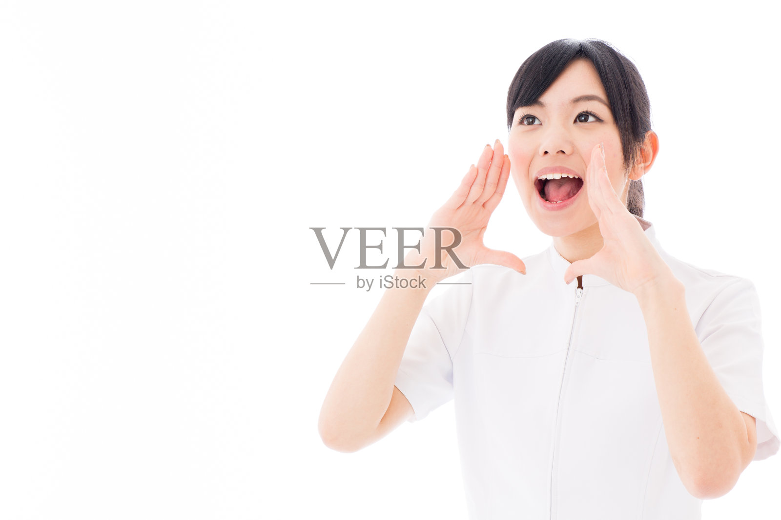 年轻亚洲护士的肖像孤立在白色背景照片摄影图片