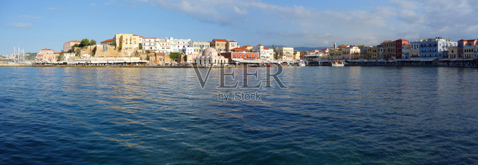 希腊克里特岛城市查尼亚美丽的威尼斯旧港口的彩色全景图片照片摄影图片