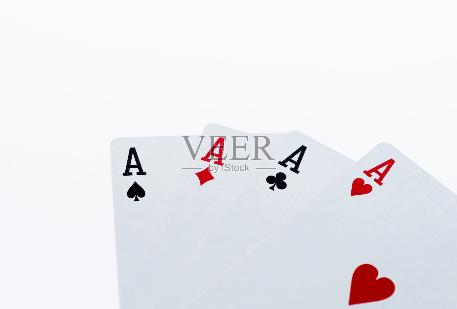 白色背景上的四个a照片摄影图片