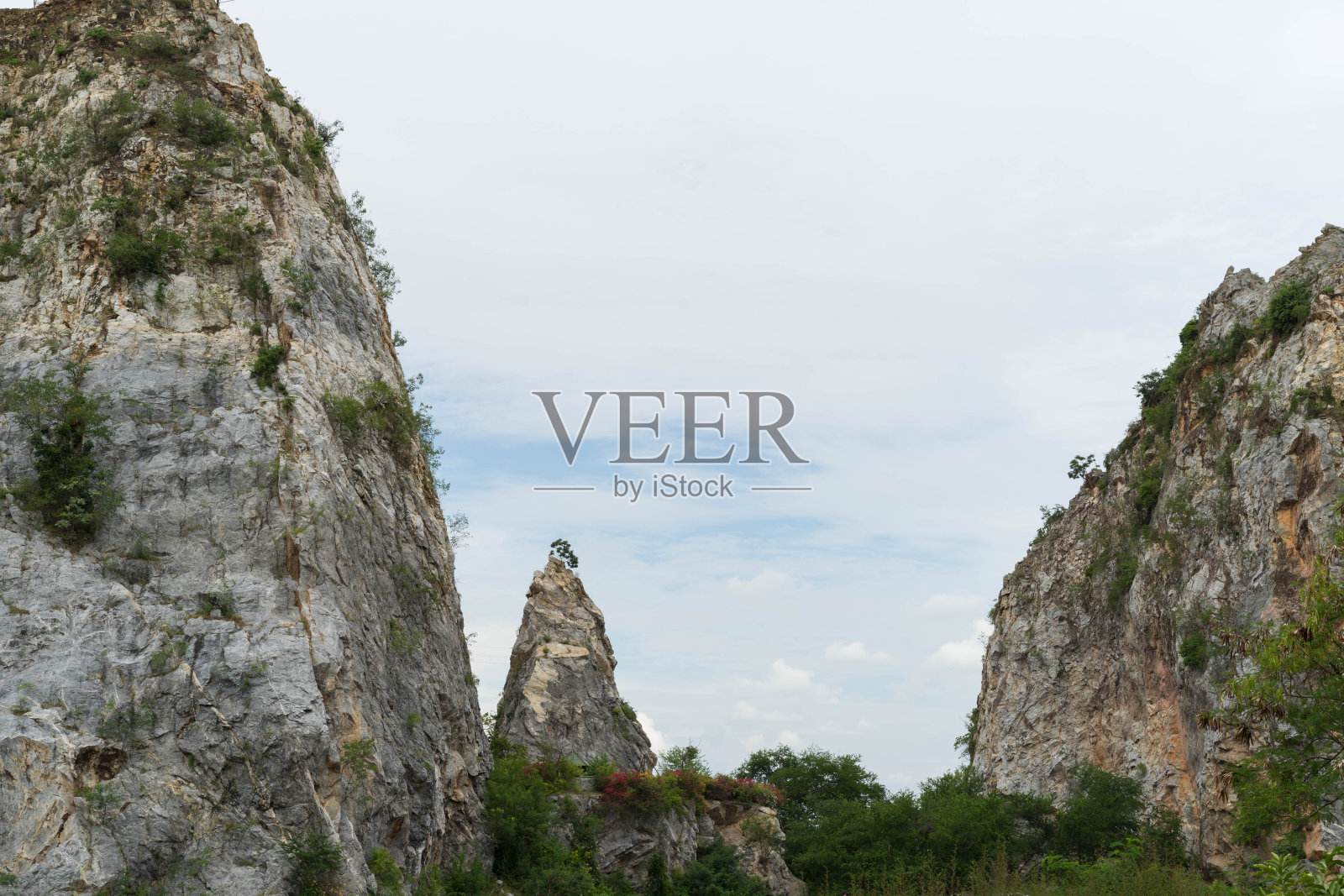 石灰岩山脉照片摄影图片