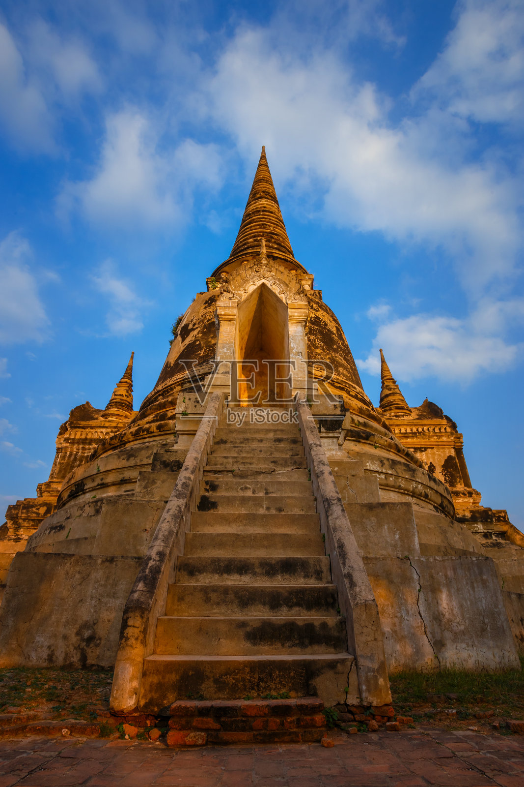 泰国大城府历史公园内的佛寺寺,是联合国教科文组织世界遗产照片摄影图片