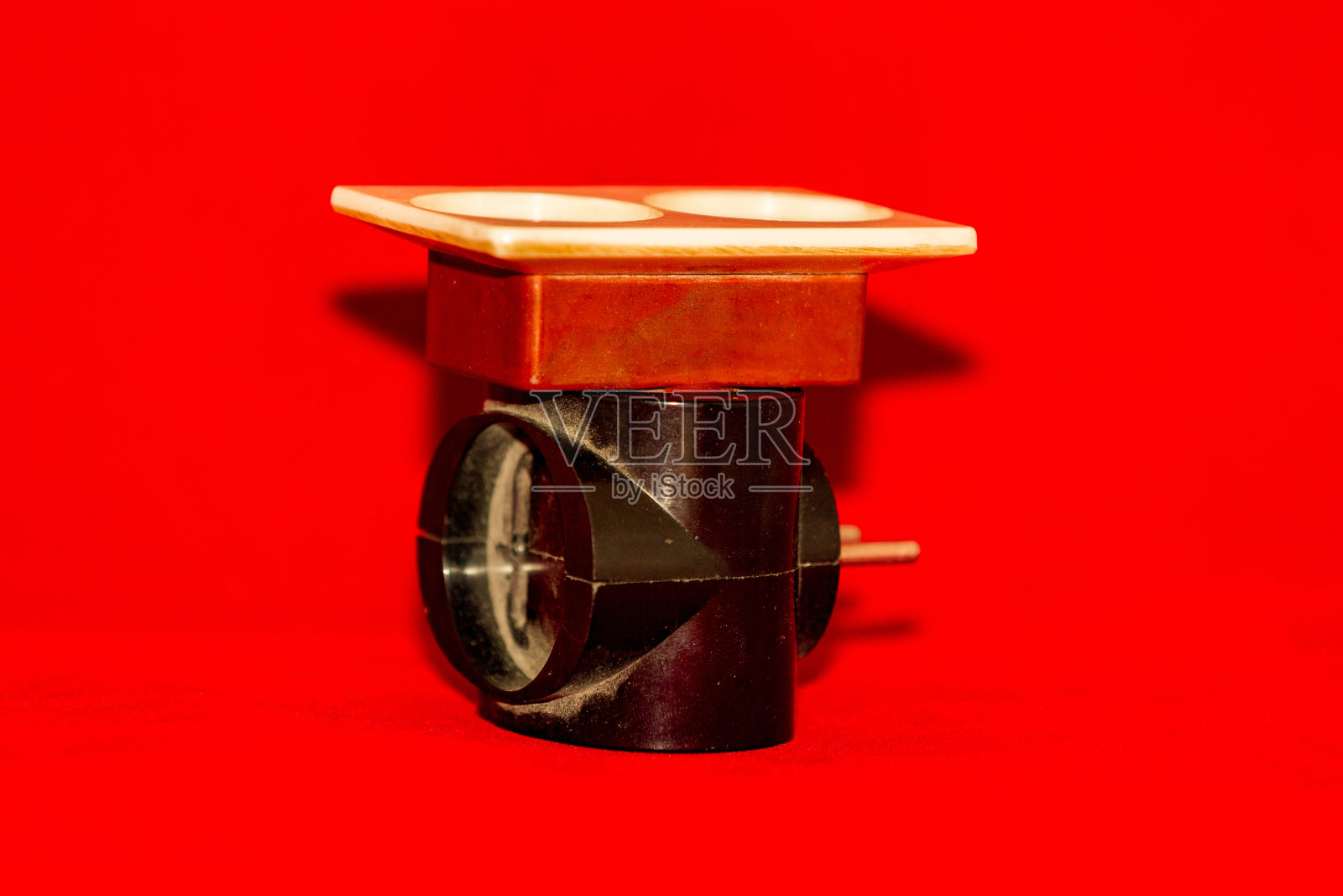 电动三通盒子照片摄影图片