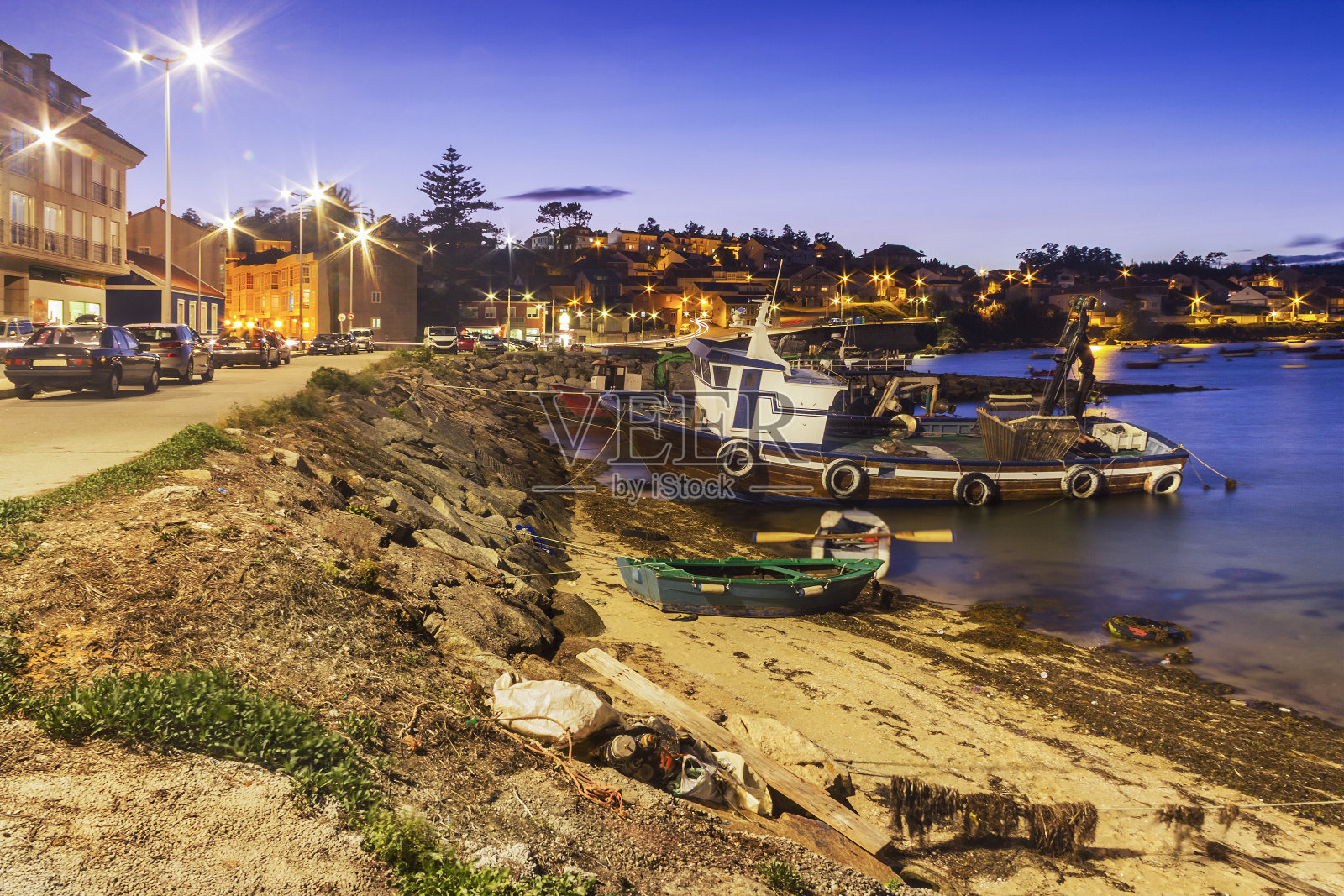 海军海滨和木板路的夜晚照片摄影图片