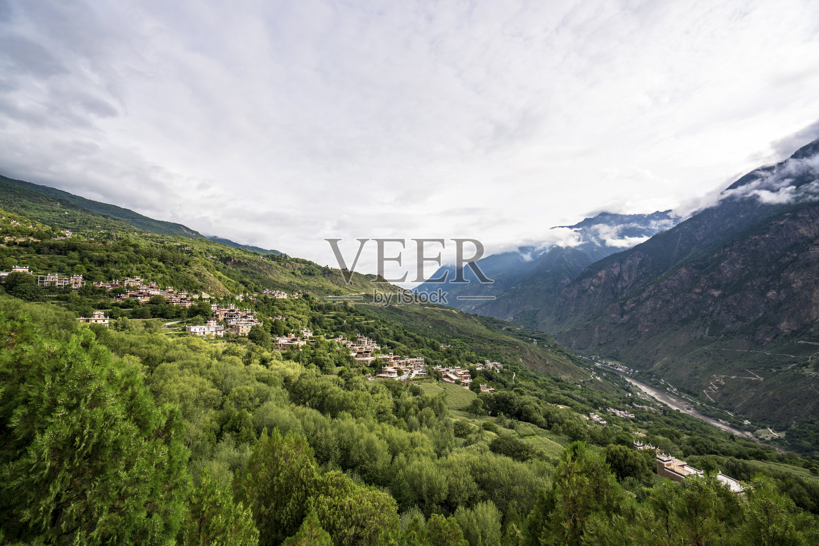 藏族民居照片摄影图片