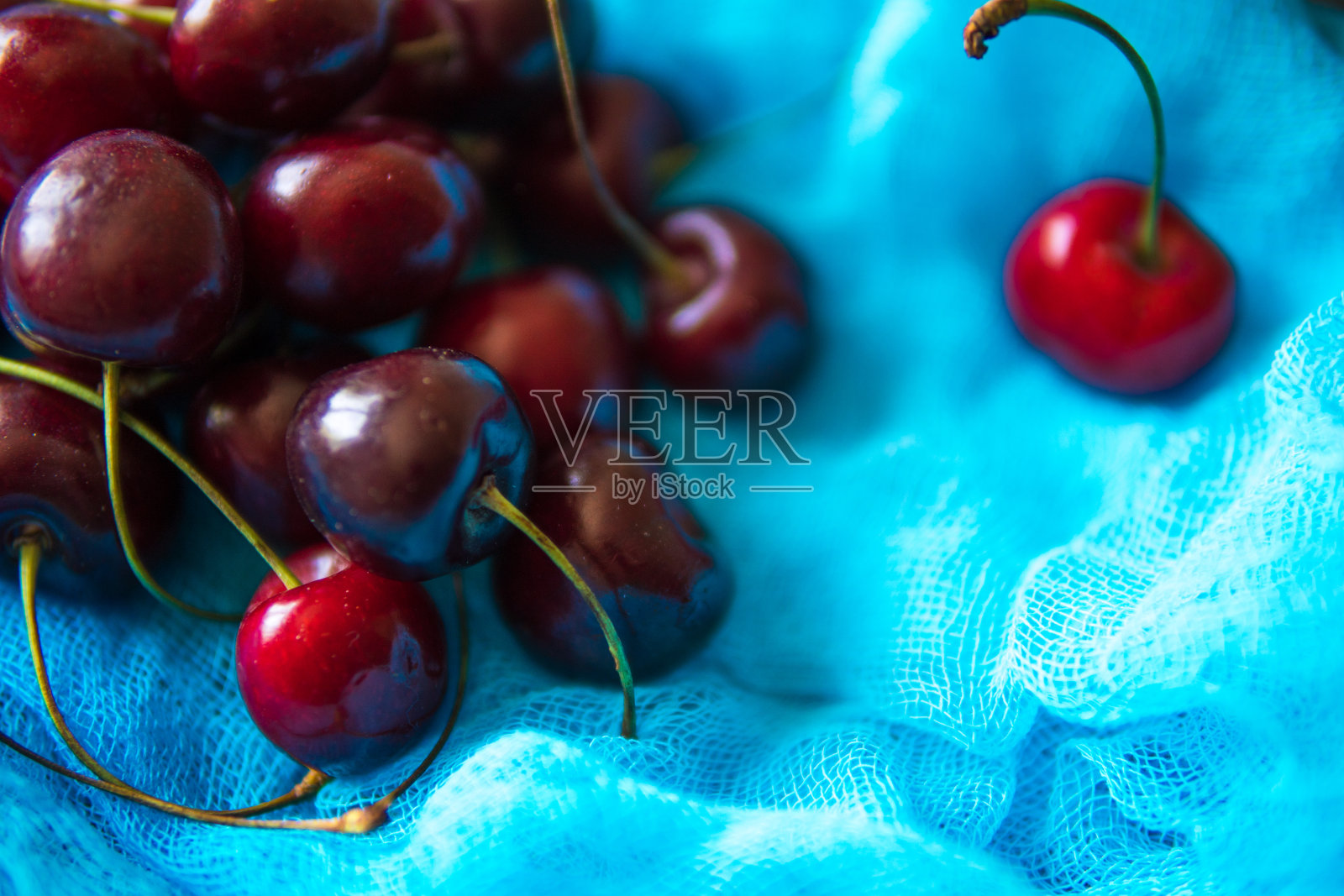 С掠夺。新鲜香甜的大樱桃。红色有机樱桃照片摄影图片