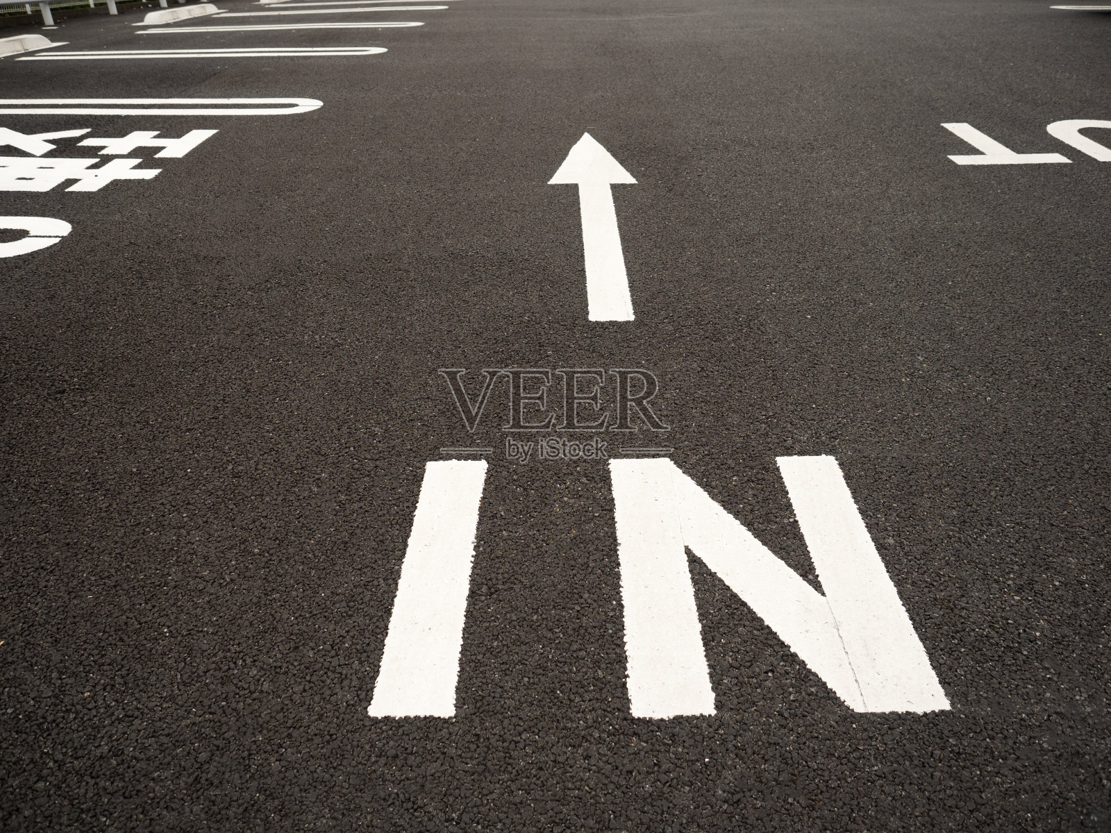 停车场入口照片摄影图片