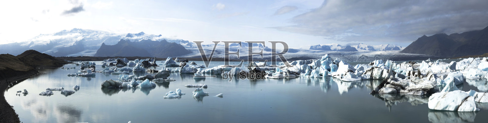 冰岛,Jokulsarlon泻湖全景,冰岛冰川泻湖湾美丽的寒冷景观图片,照片摄影图片