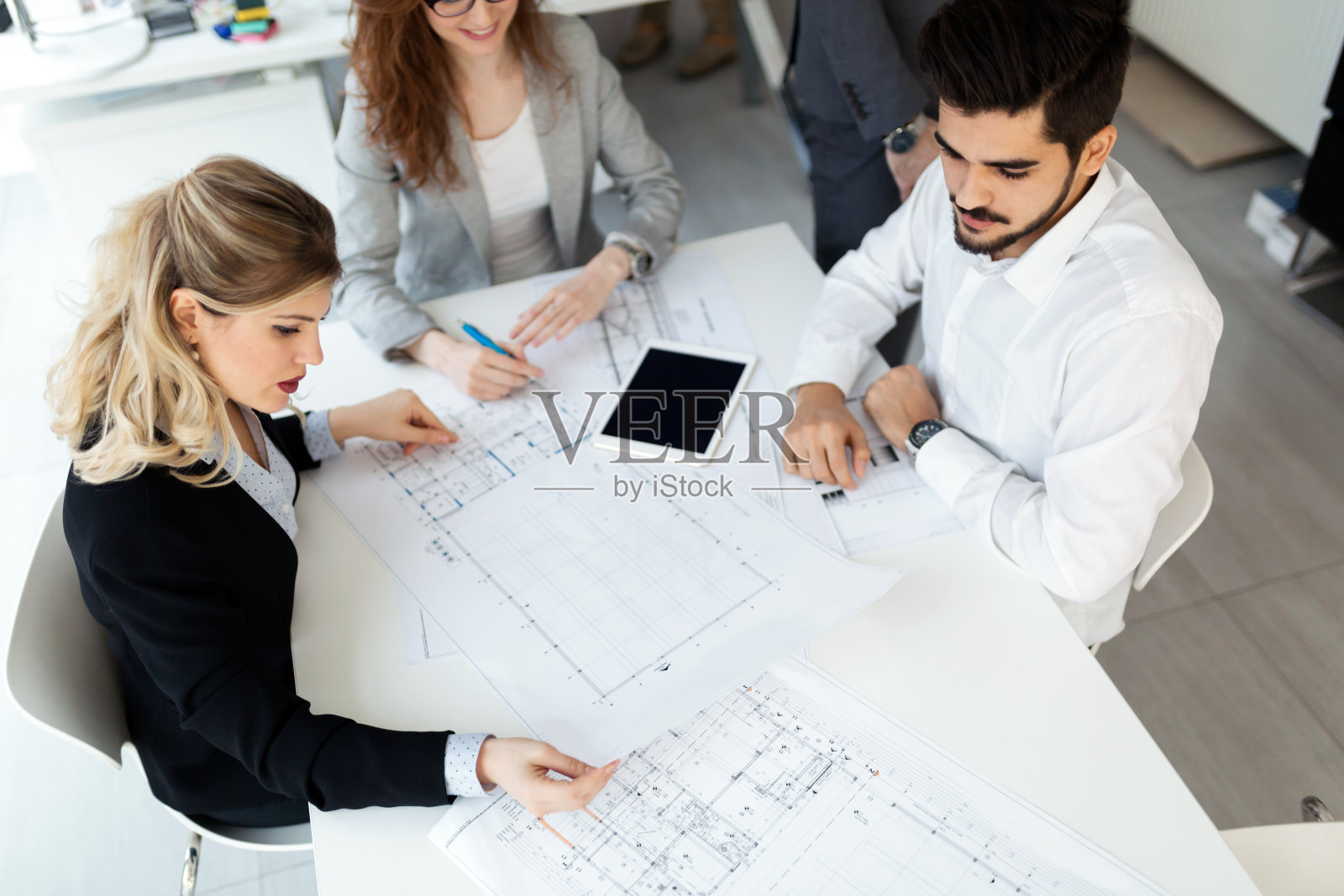 团队架构师一起工作的项目照片摄影图片