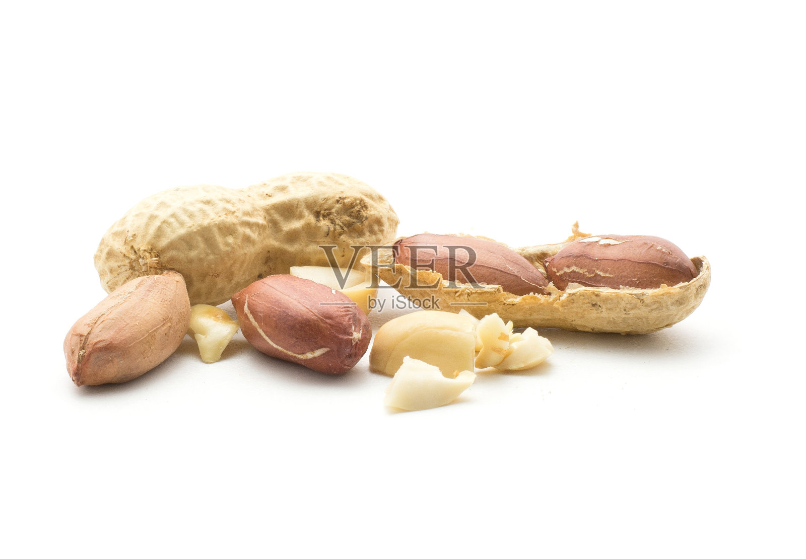 生花生孤立在白色照片摄影图片