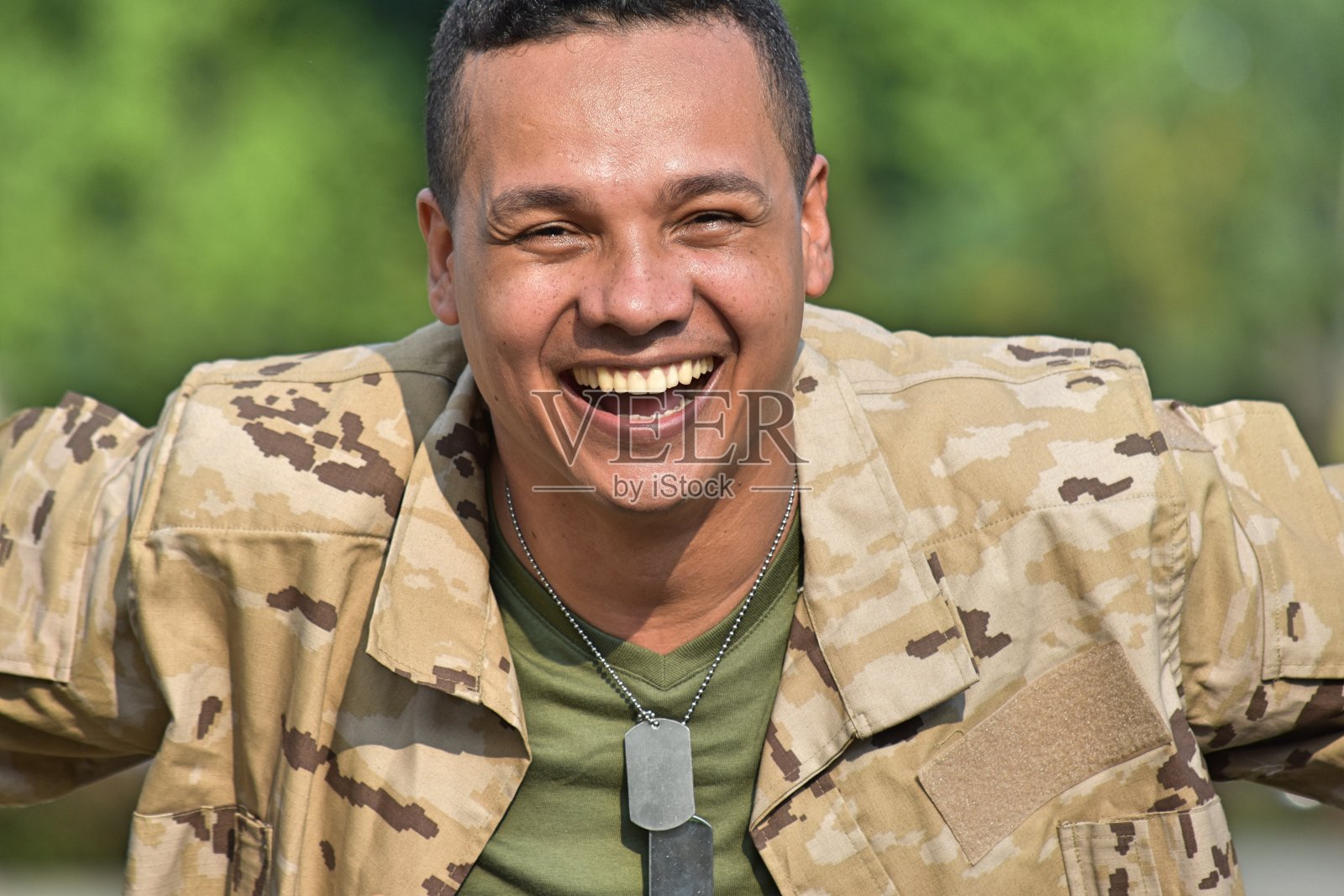 成功的老兵照片摄影图片