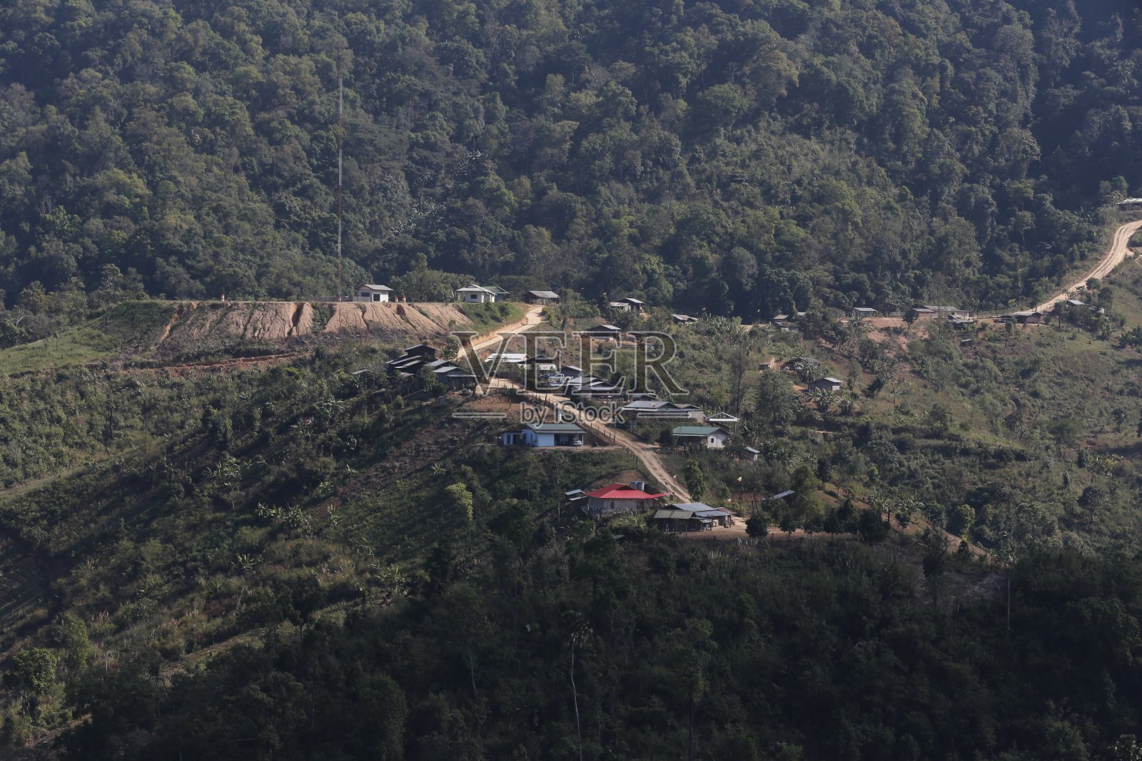 掸邦军队总部位于沿泰缅边境的缅甸驻地doi tai leng照片摄影图片