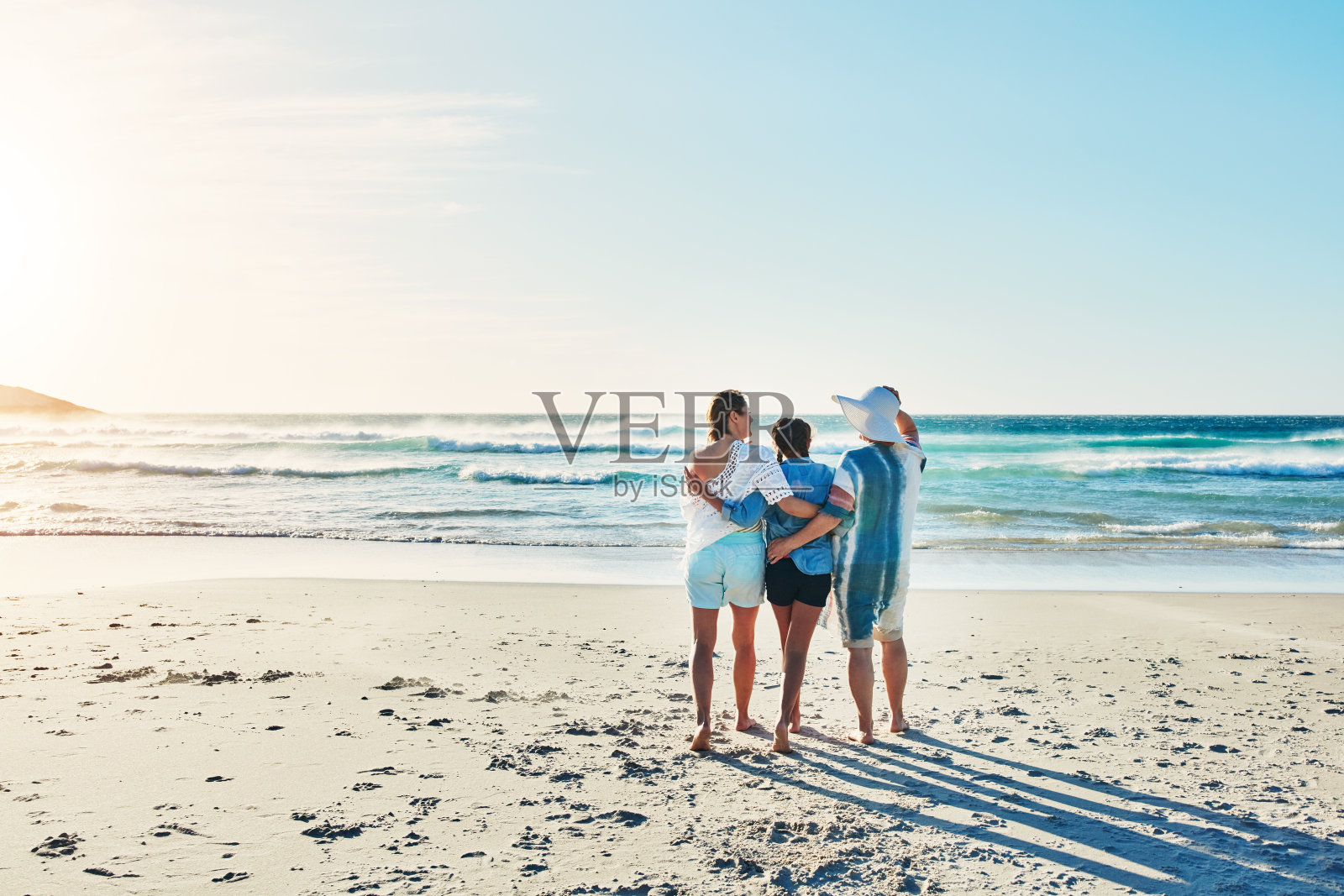 家人就是你所需要的照片摄影图片