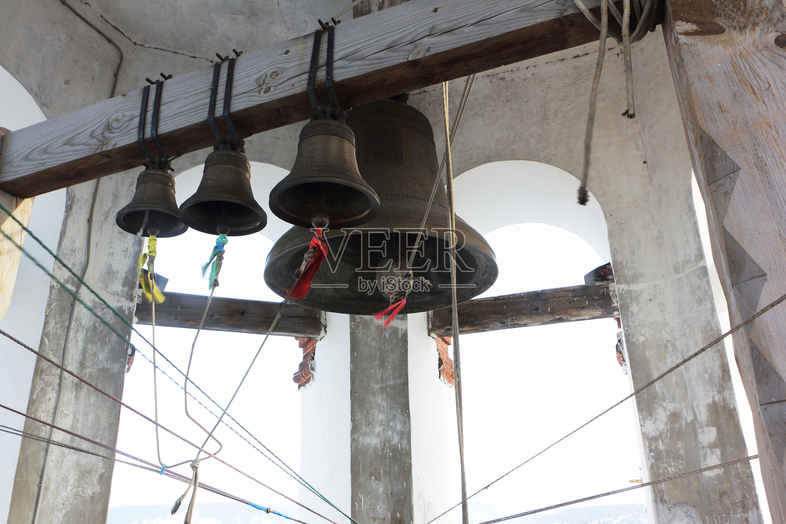 俄罗斯昆古尔市,钟塔上的钟声照片摄影图片