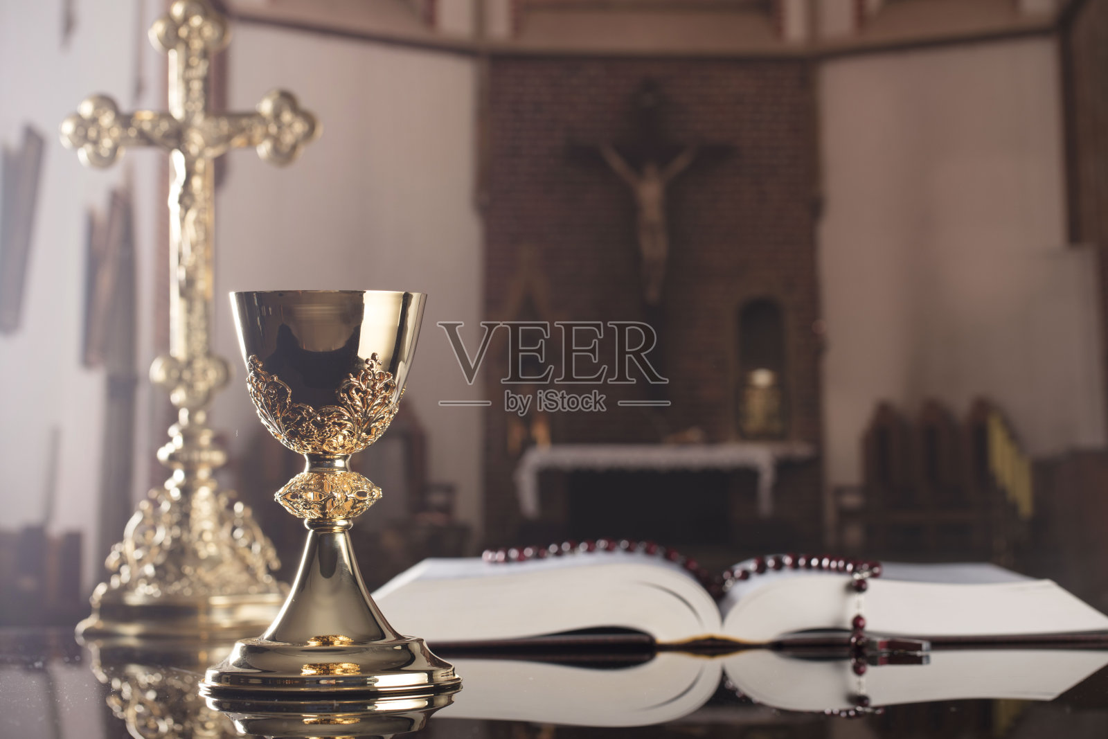 天主教的概念。圣餐。照片摄影图片