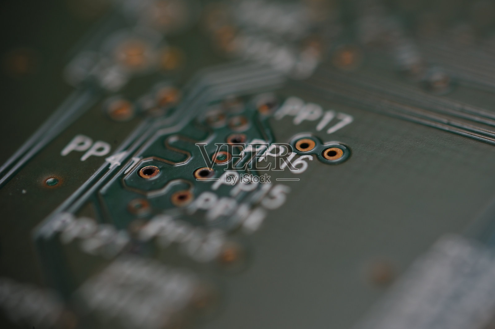 关闭计算机电子电路板照片摄影图片