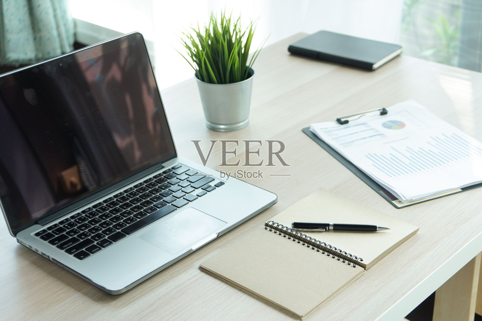 俯视图中小企业创业工作表照片摄影图片