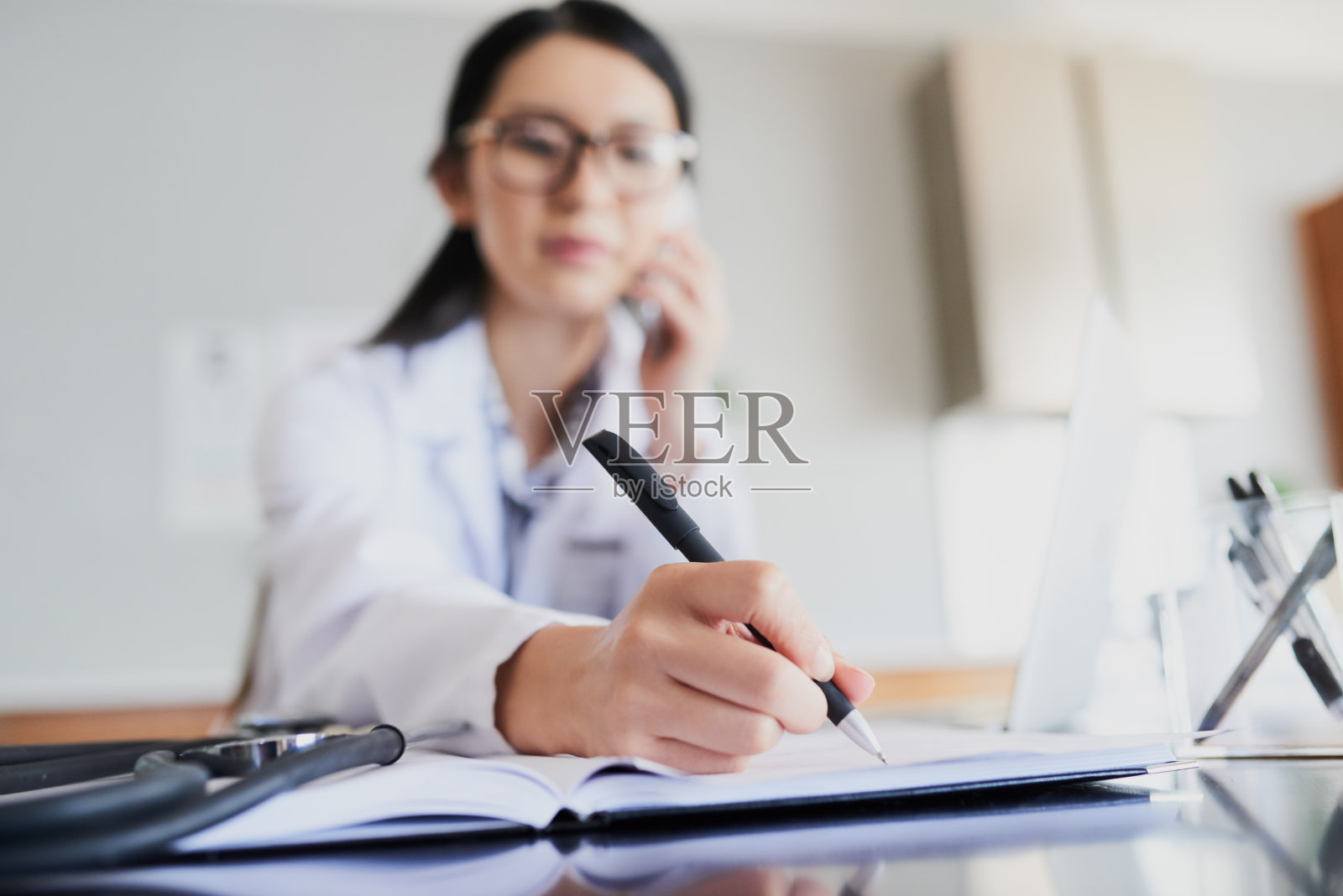 今天晚些时候我有空地方…照片摄影图片