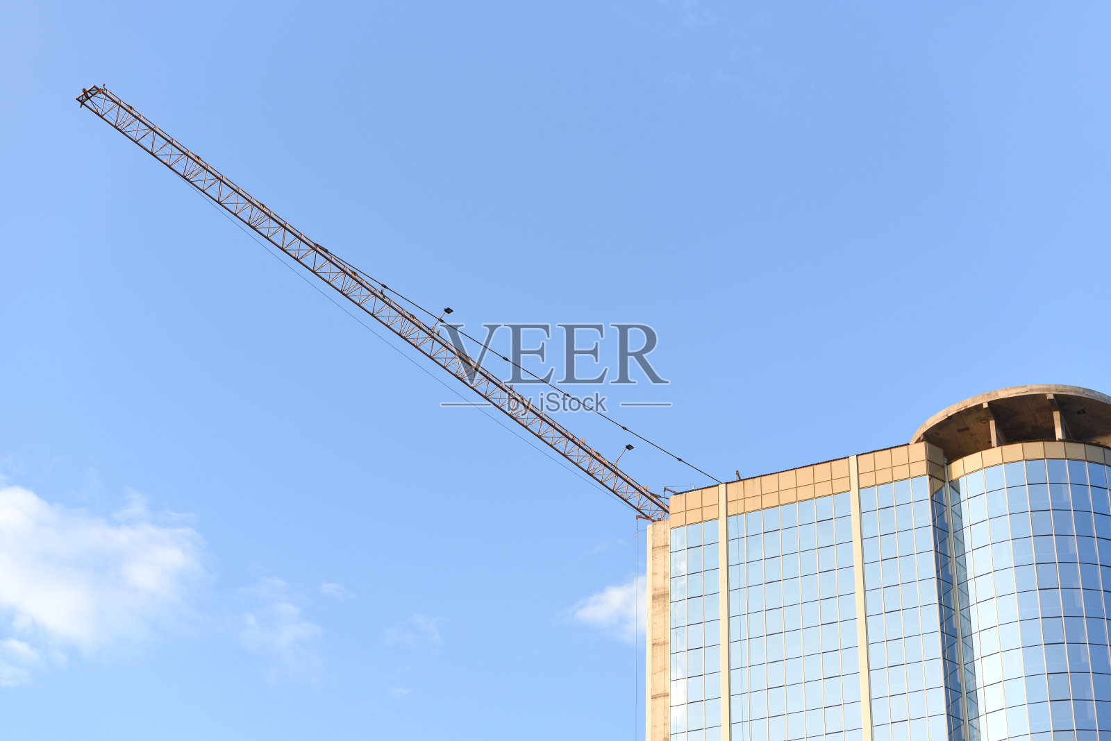 起重机及玻璃涂层建筑施工照片摄影图片