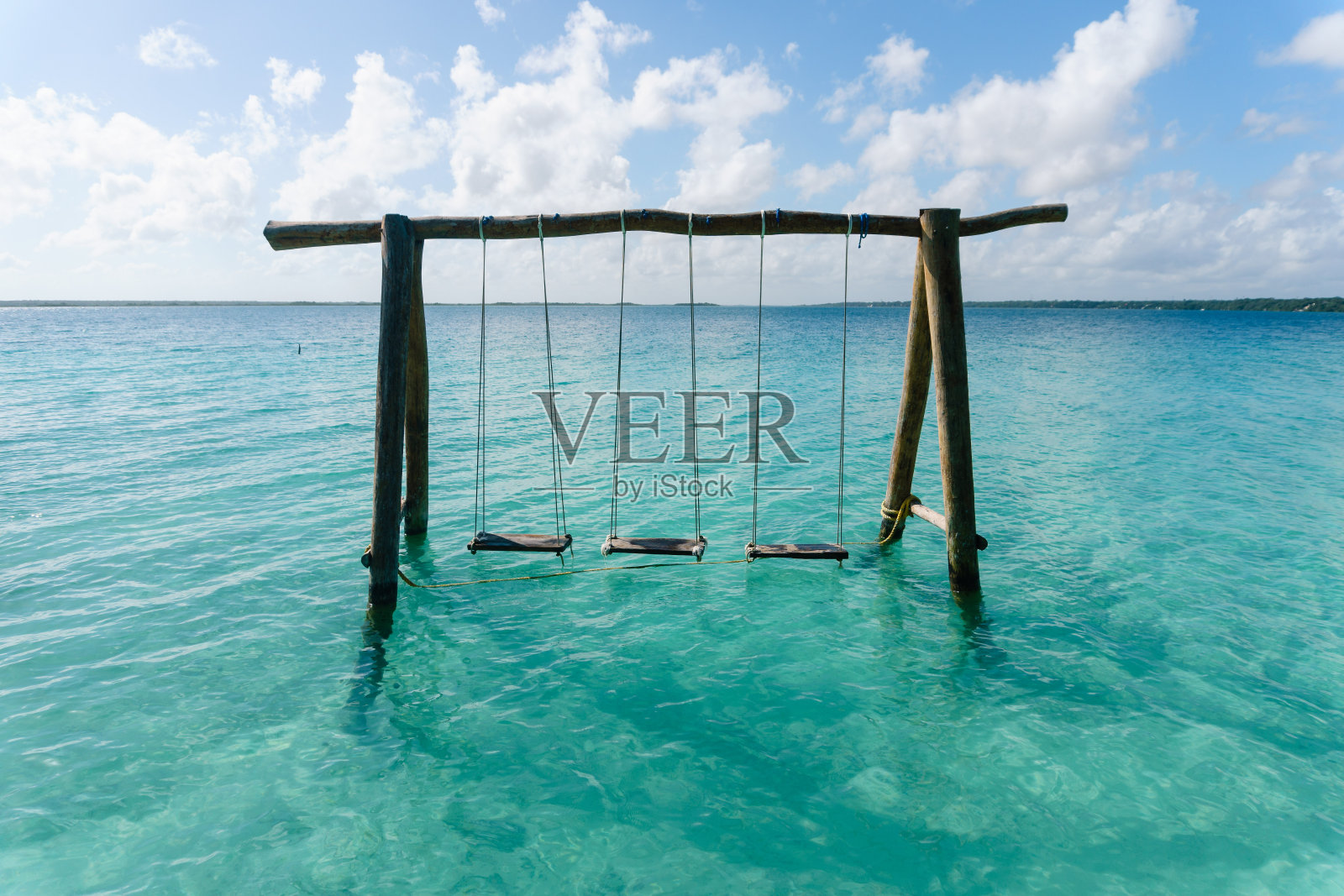 巴卡拉湖/拉古纳巴卡拉湖碧水蓝天照片摄影图片