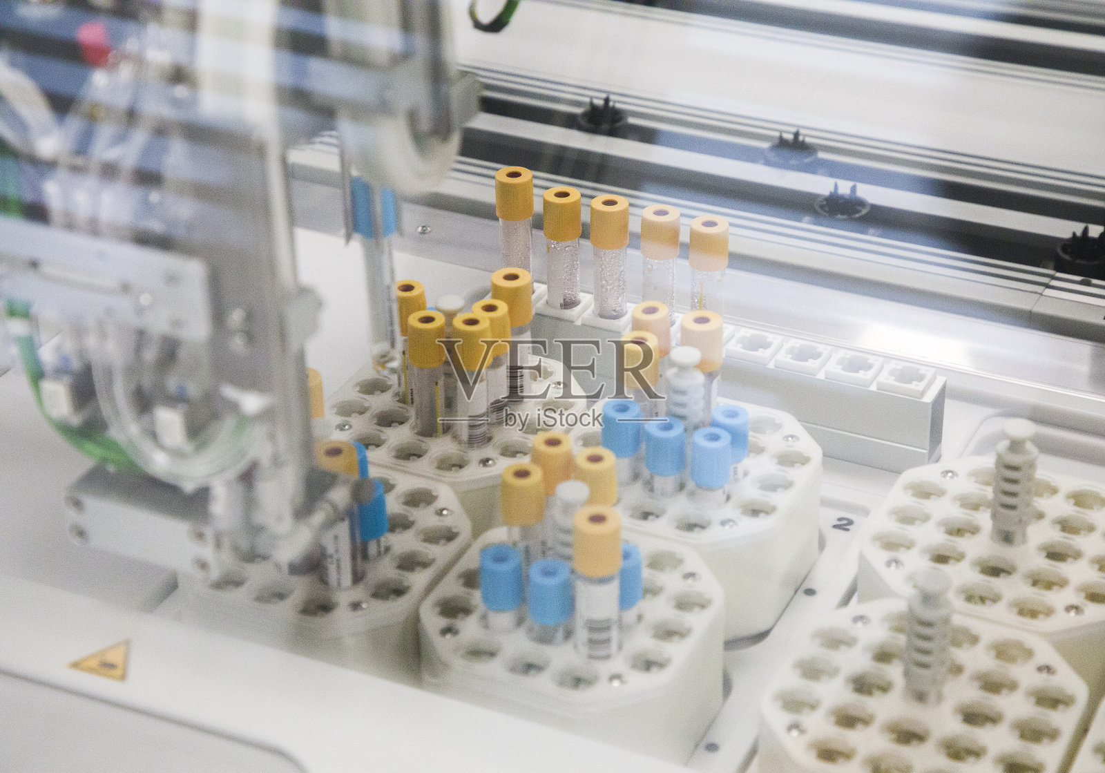 血液和尿液分析实验室照片摄影图片