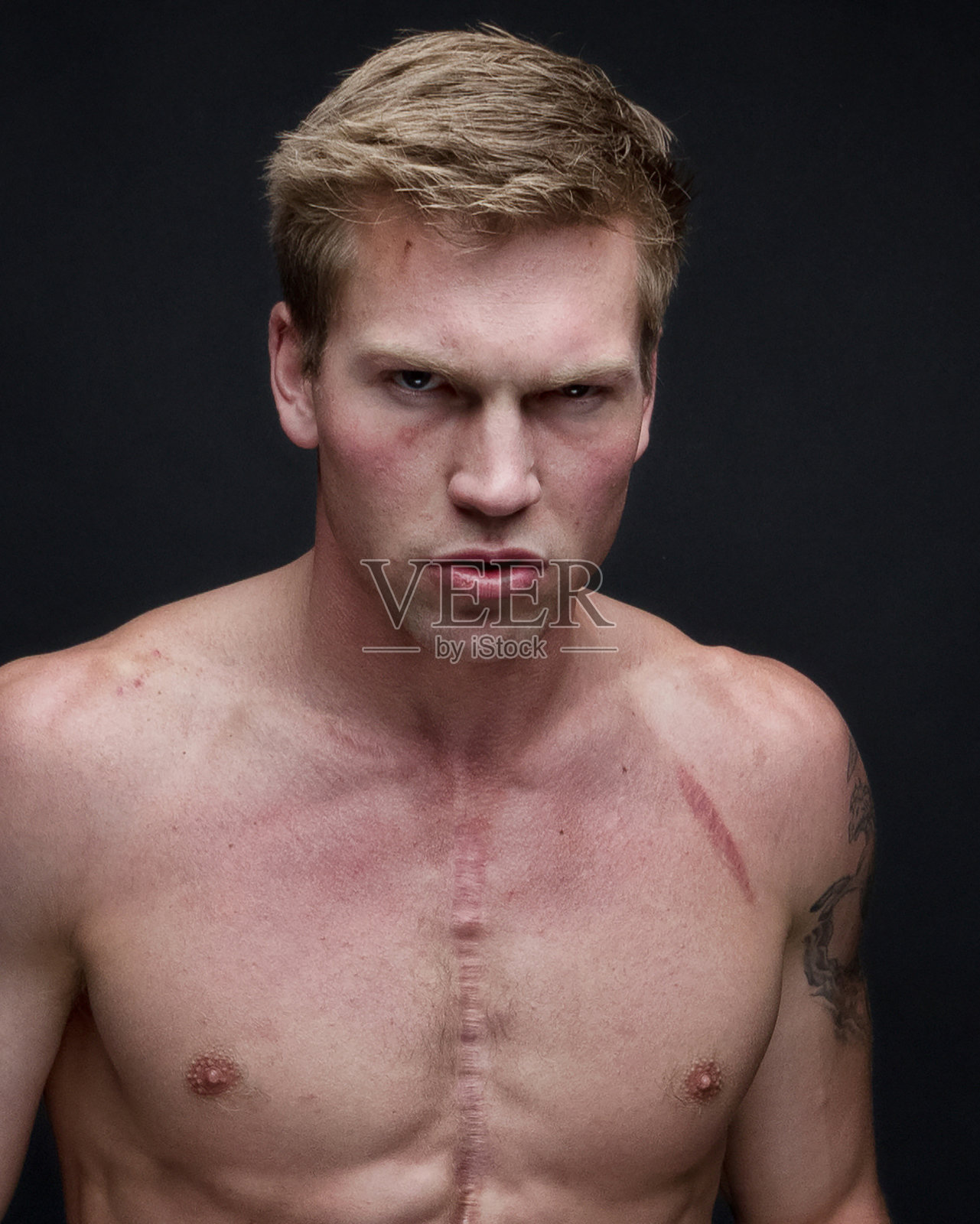 英俊男子的特写镜头照片摄影图片