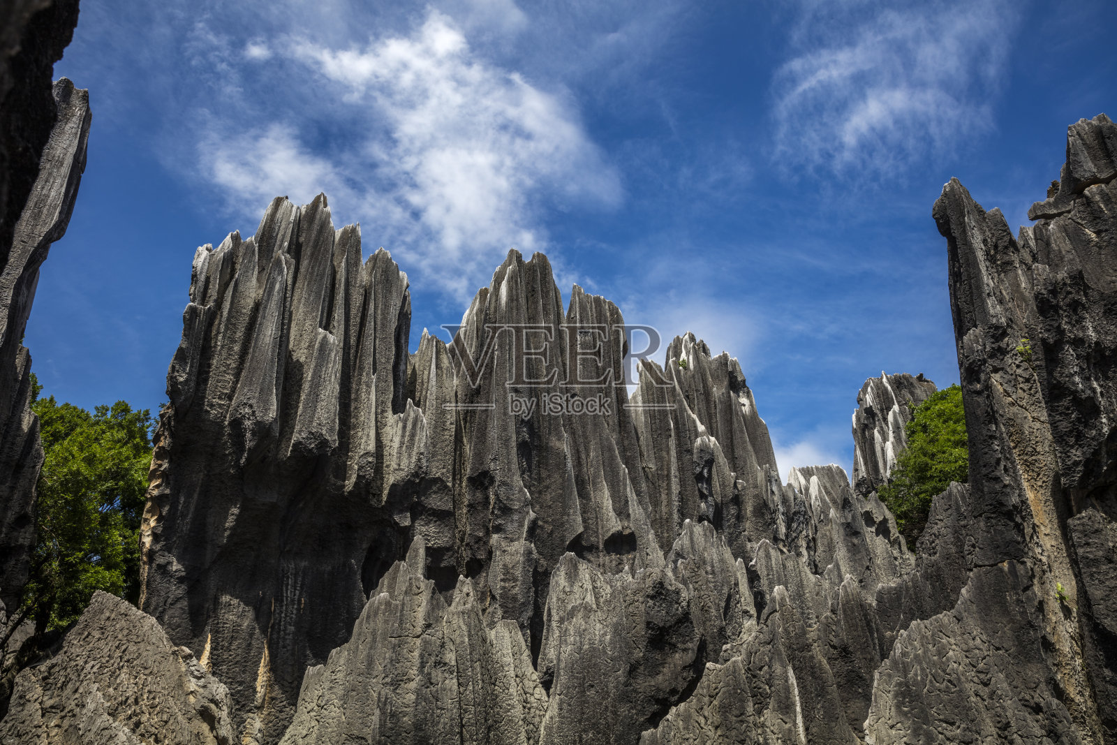 中国昆明的石林照片摄影图片