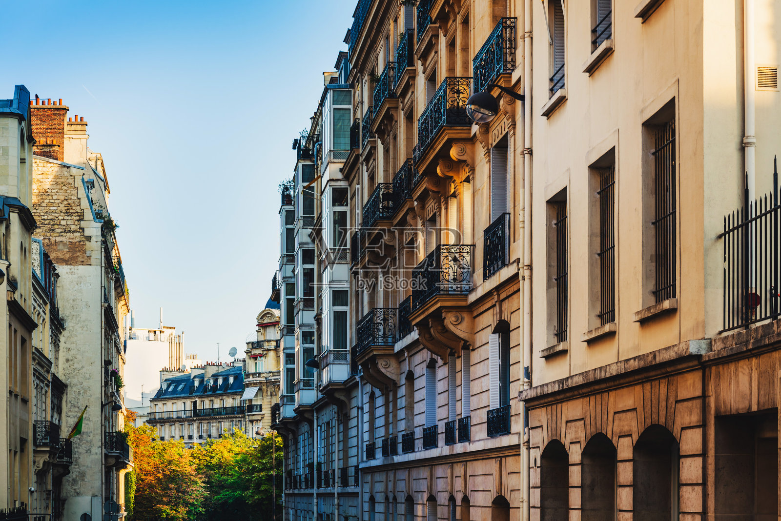 美丽的古董城市建筑在法国,欧洲照片摄影图片