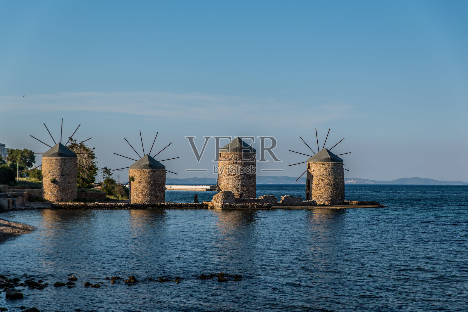 希腊希奥斯岛著名的风车照片摄影图片