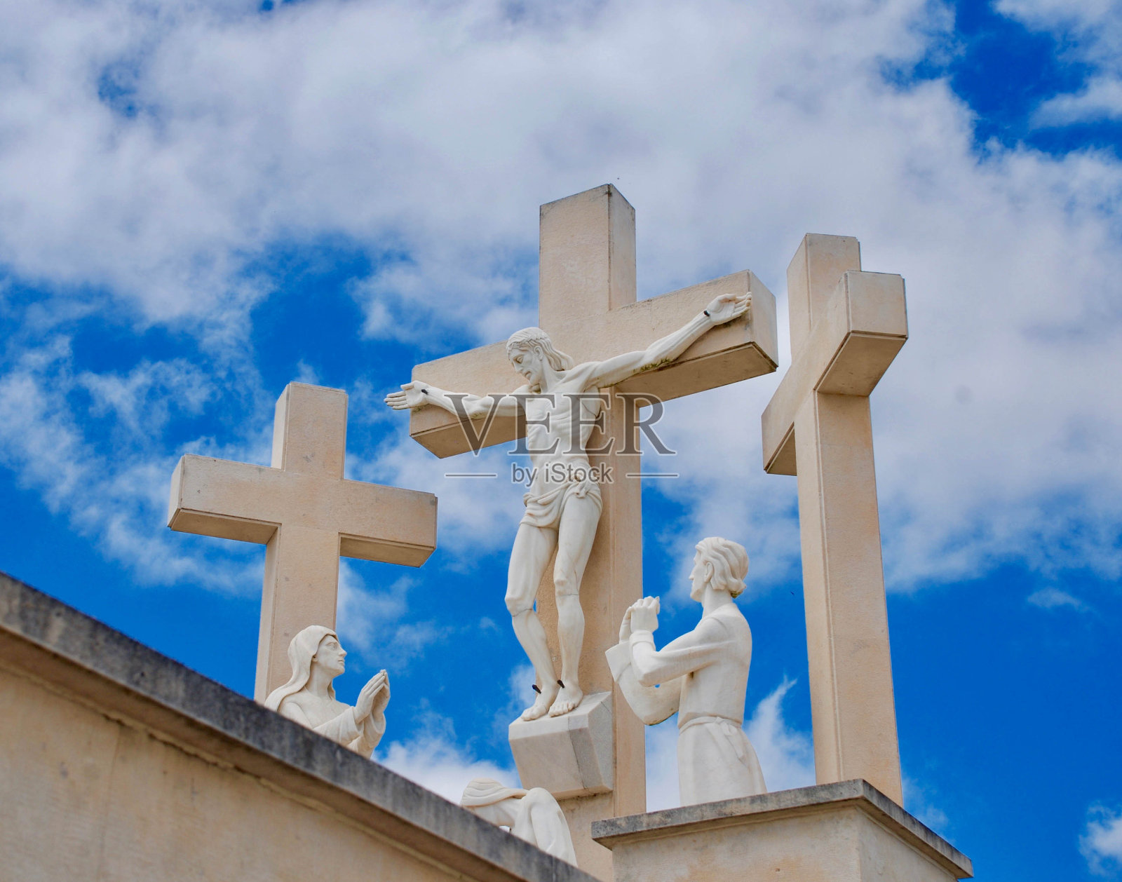 十字架上的耶稣照片摄影图片