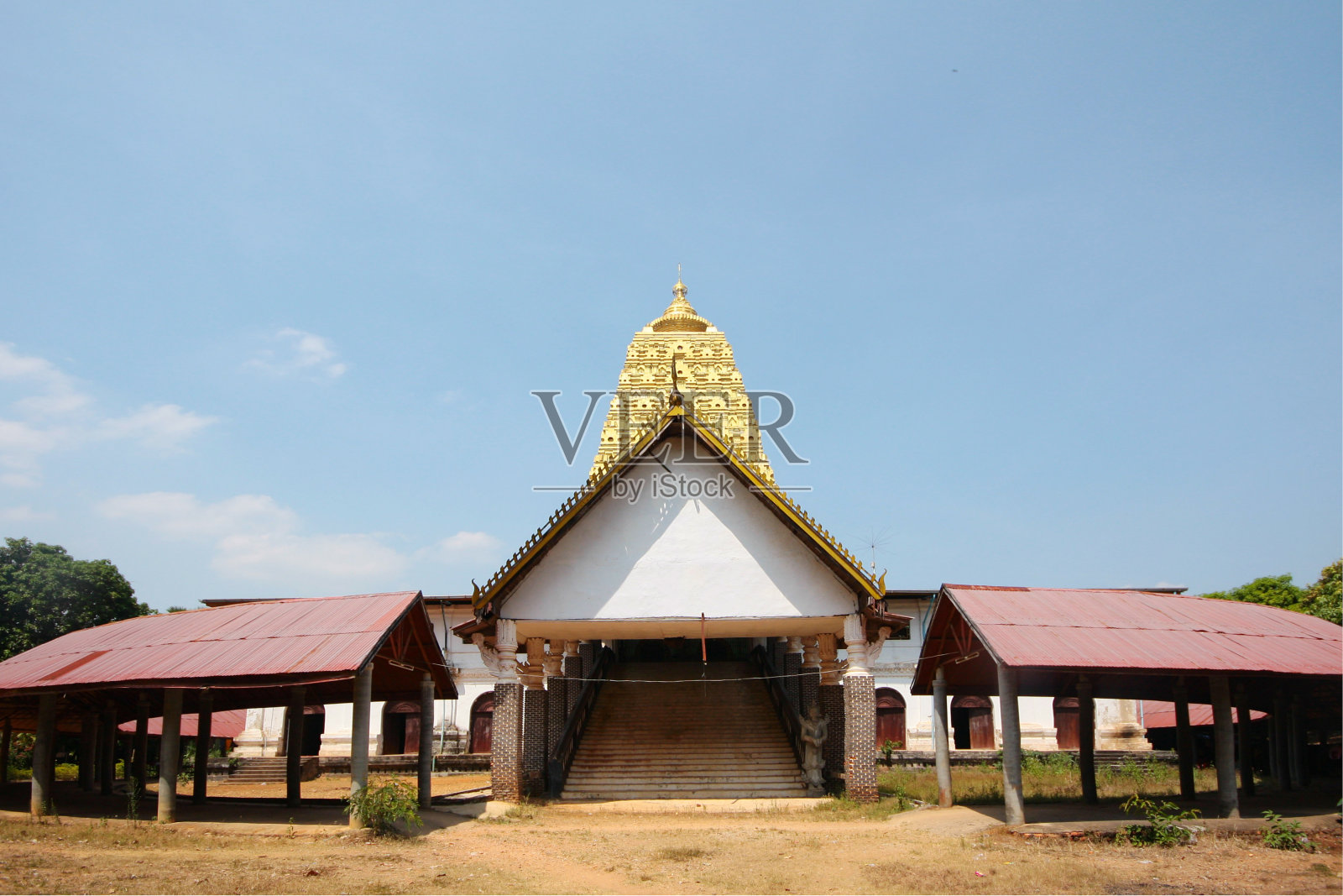 泰国北碧府Sangklaburi菩提伽耶佛塔或菩提伽耶佛塔照片摄影图片