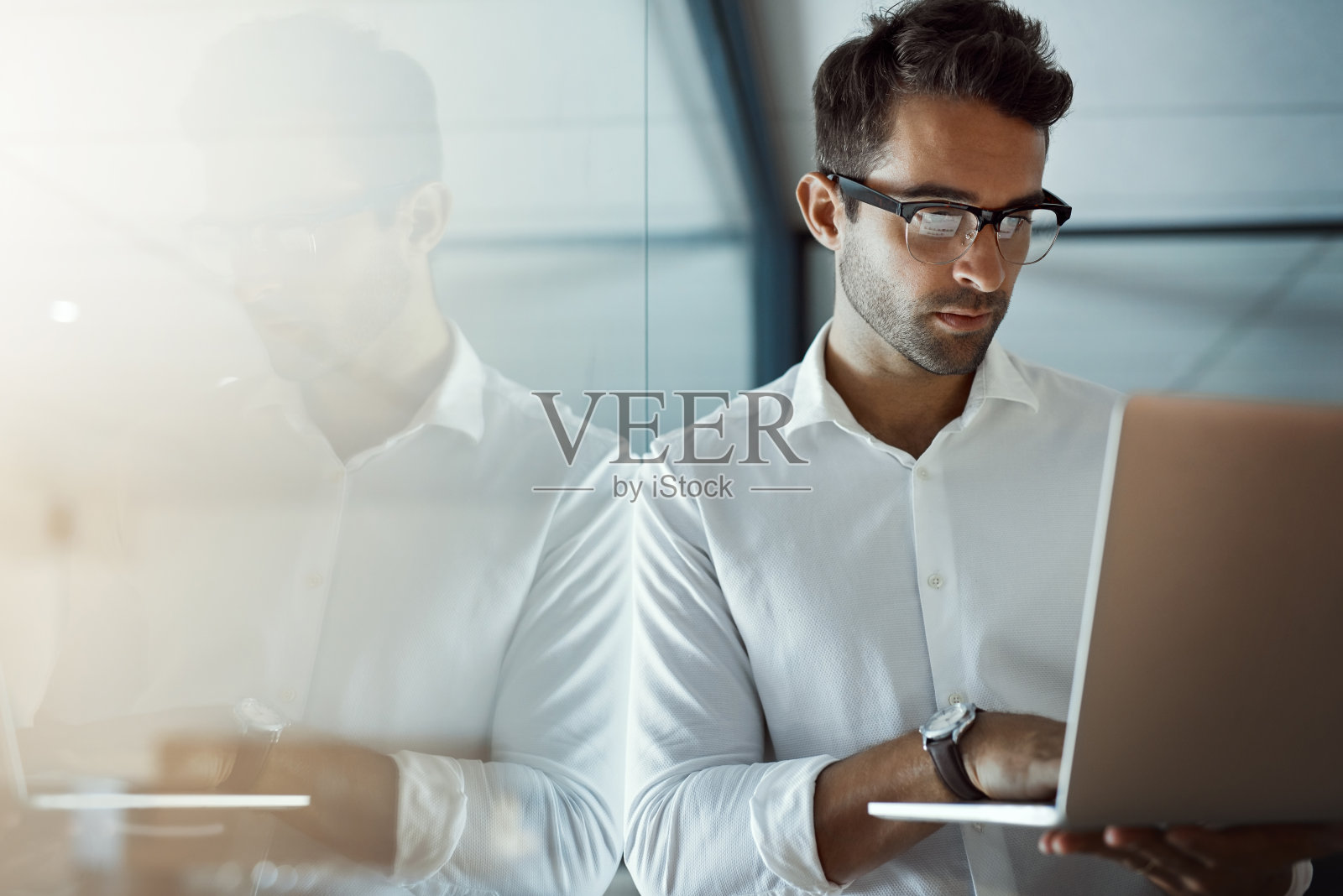 他能搞定一切照片摄影图片