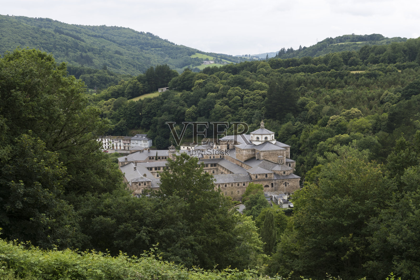西班牙加利西亚的萨摩斯修道院照片摄影图片