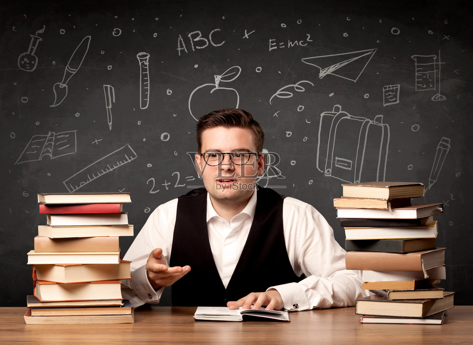 回到学校的老师照片摄影图片