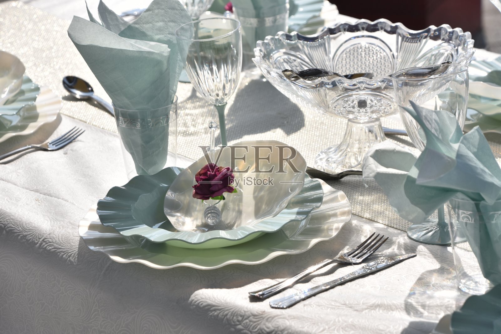 盛大晚宴的餐桌布置照片摄影图片