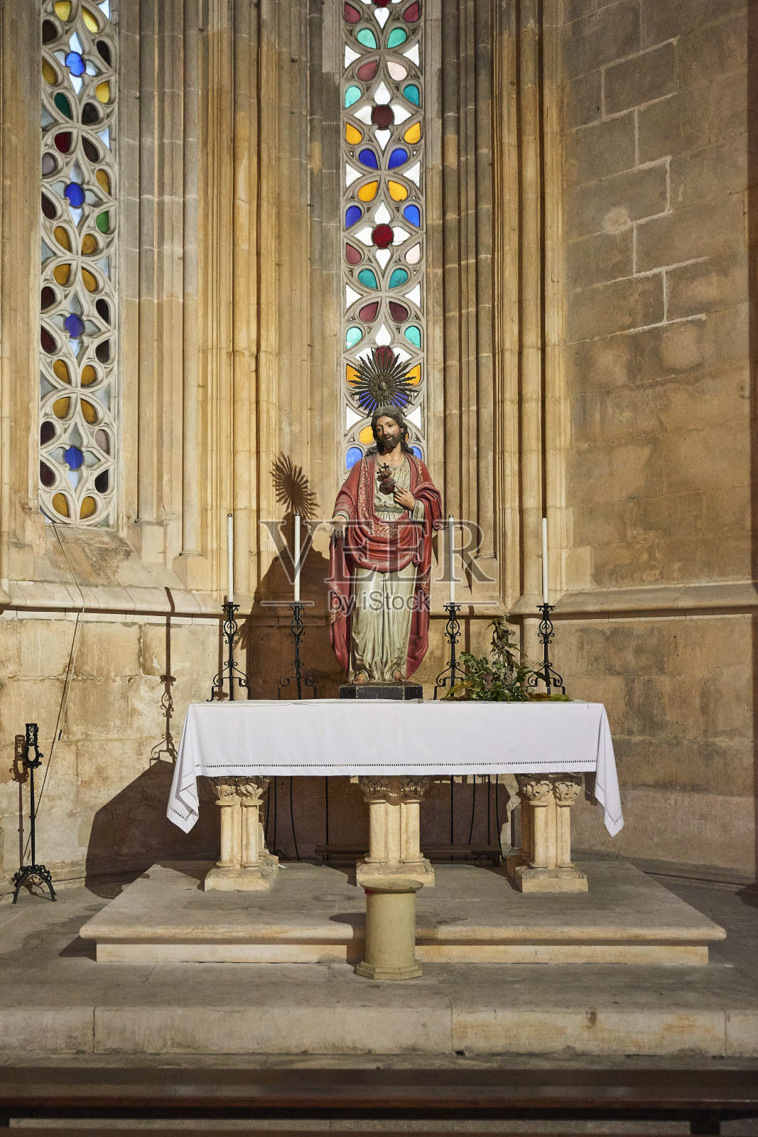 和圣人一起在战斗的修道院里照片摄影图片