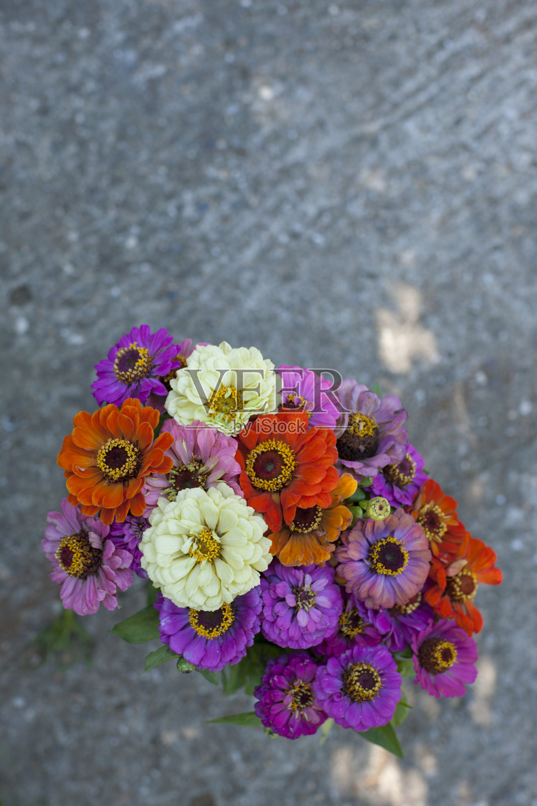 五颜六色的鲜花花束照片摄影图片