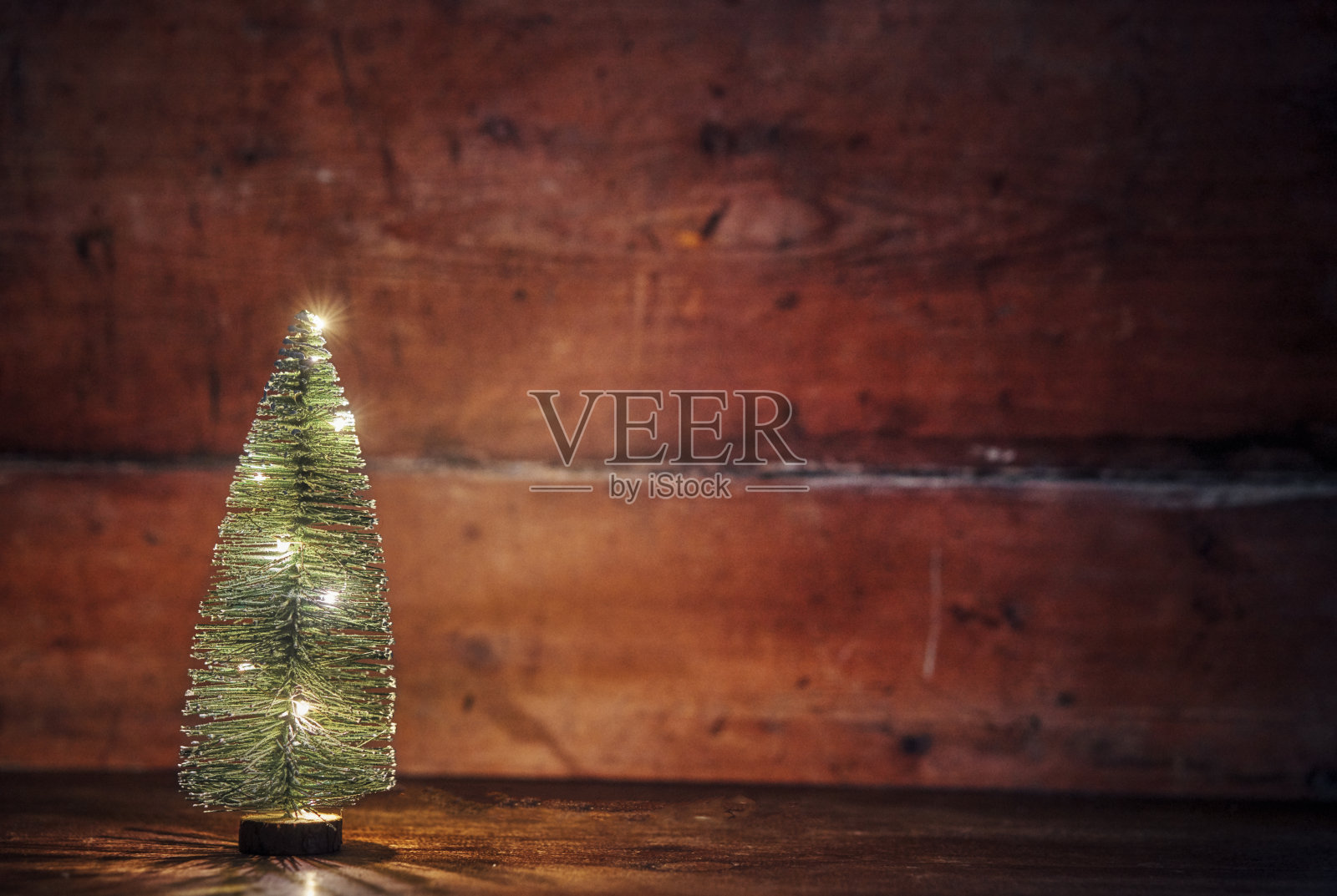 圣诞装饰用圣诞树装饰照片摄影图片