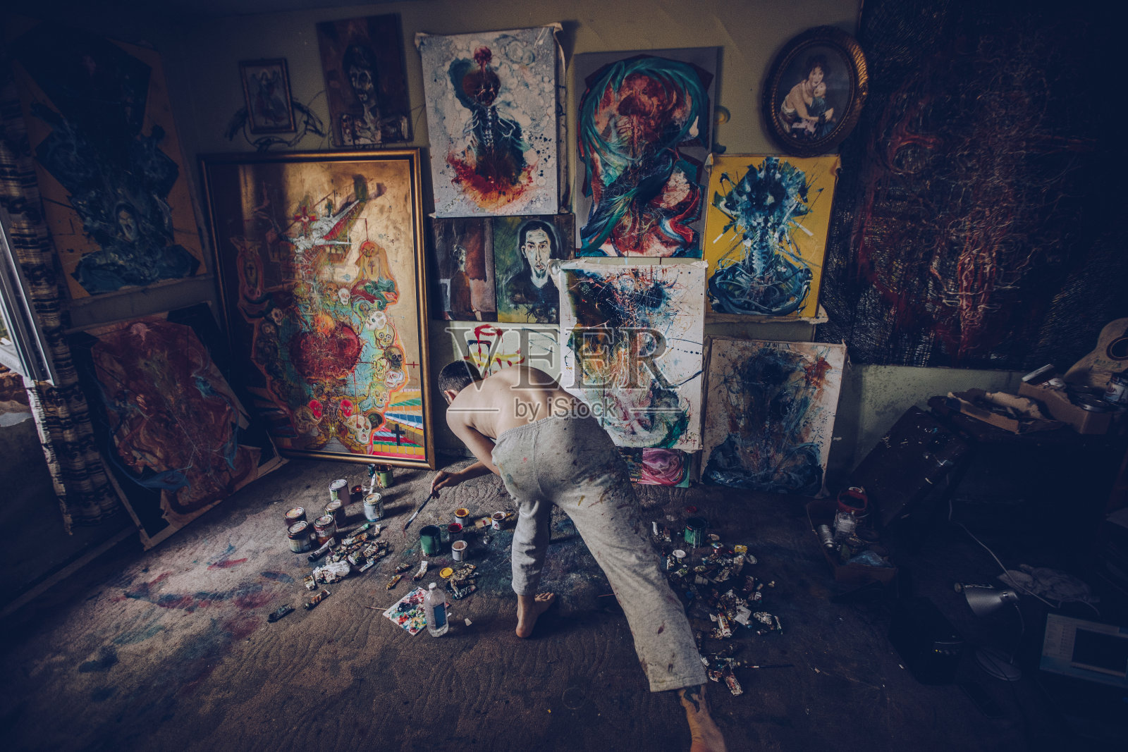 工作室艺术家照片摄影图片