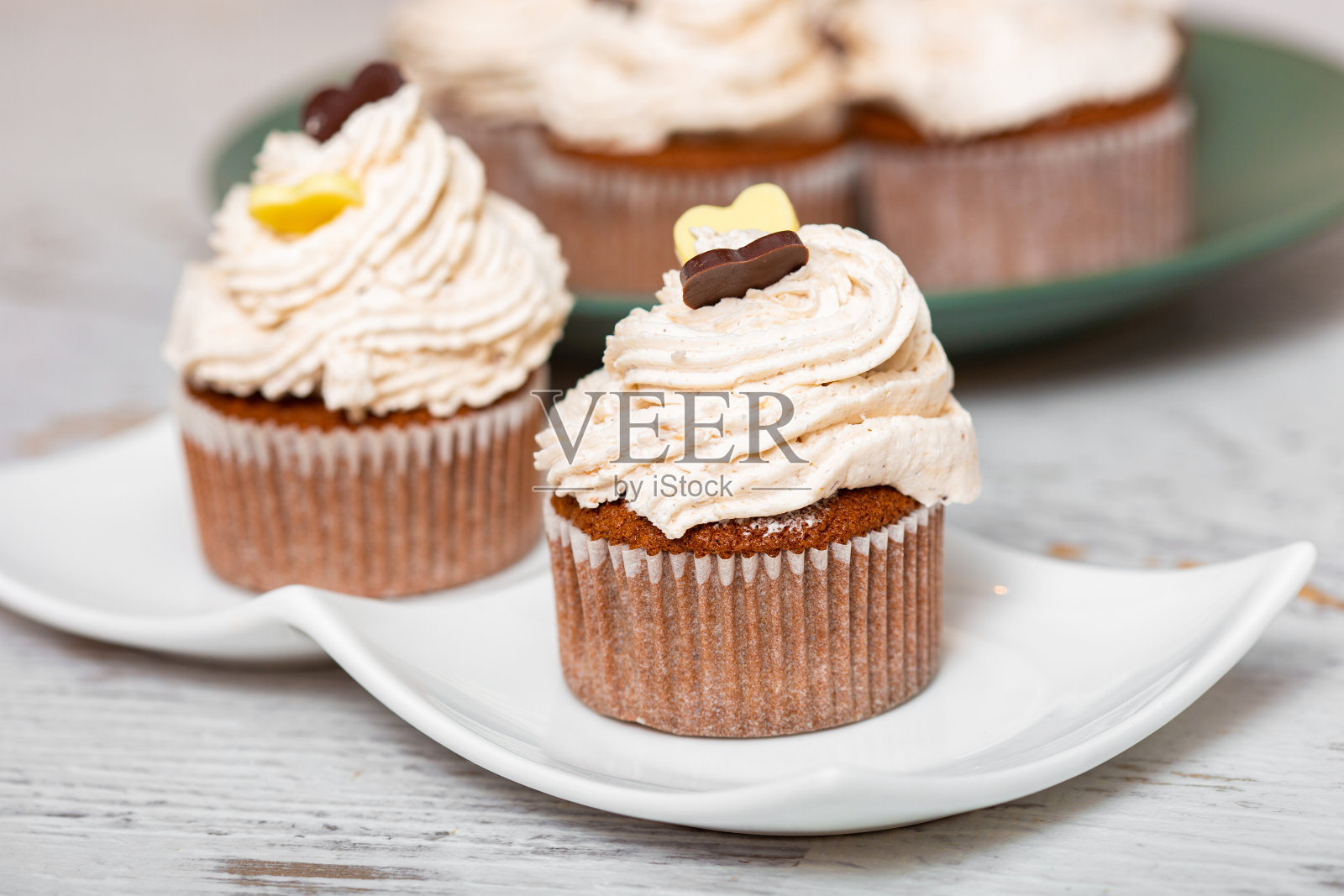 自制新鲜烤栗子松饼照片摄影图片