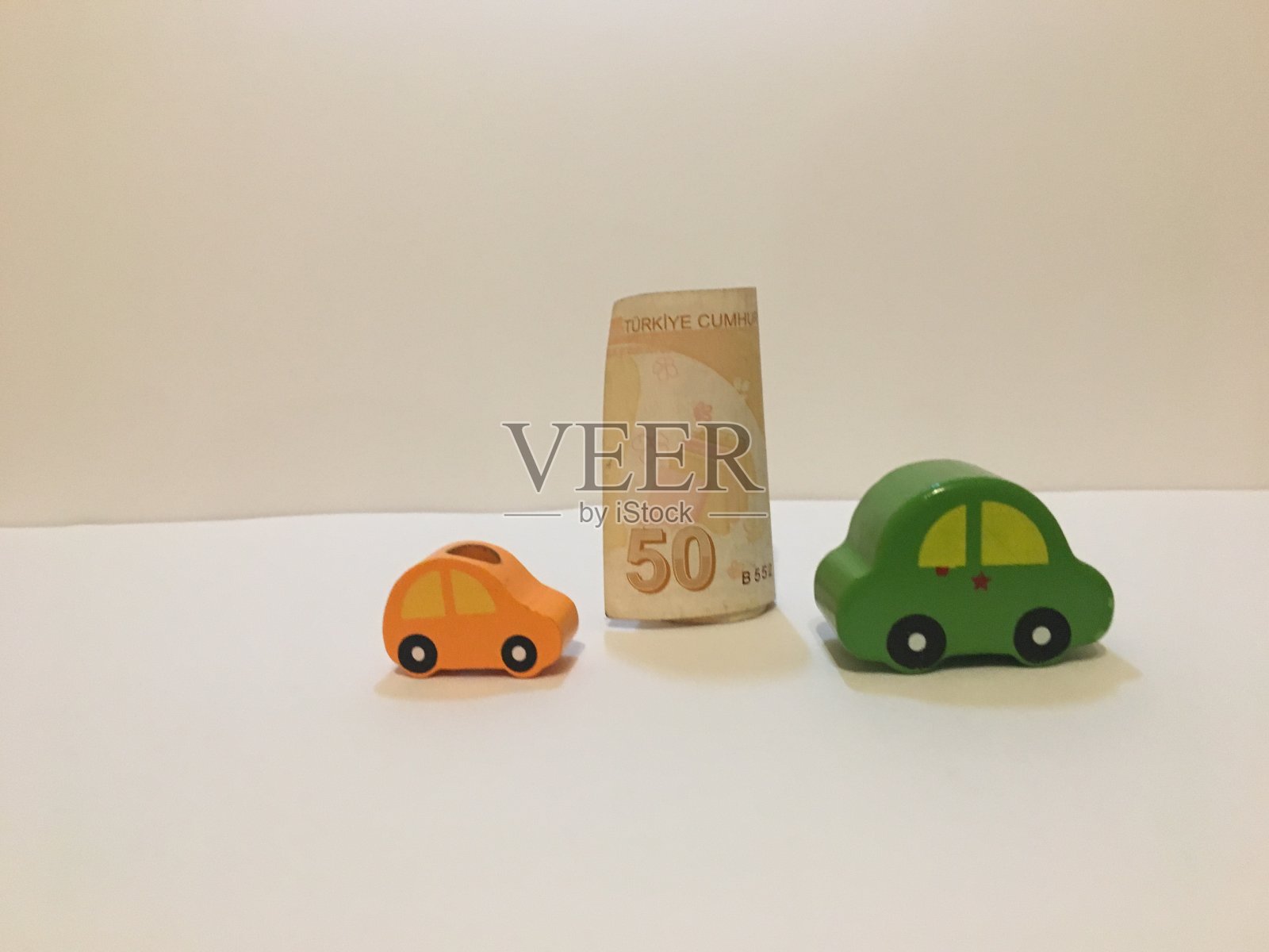 汽车的价格比较照片摄影图片