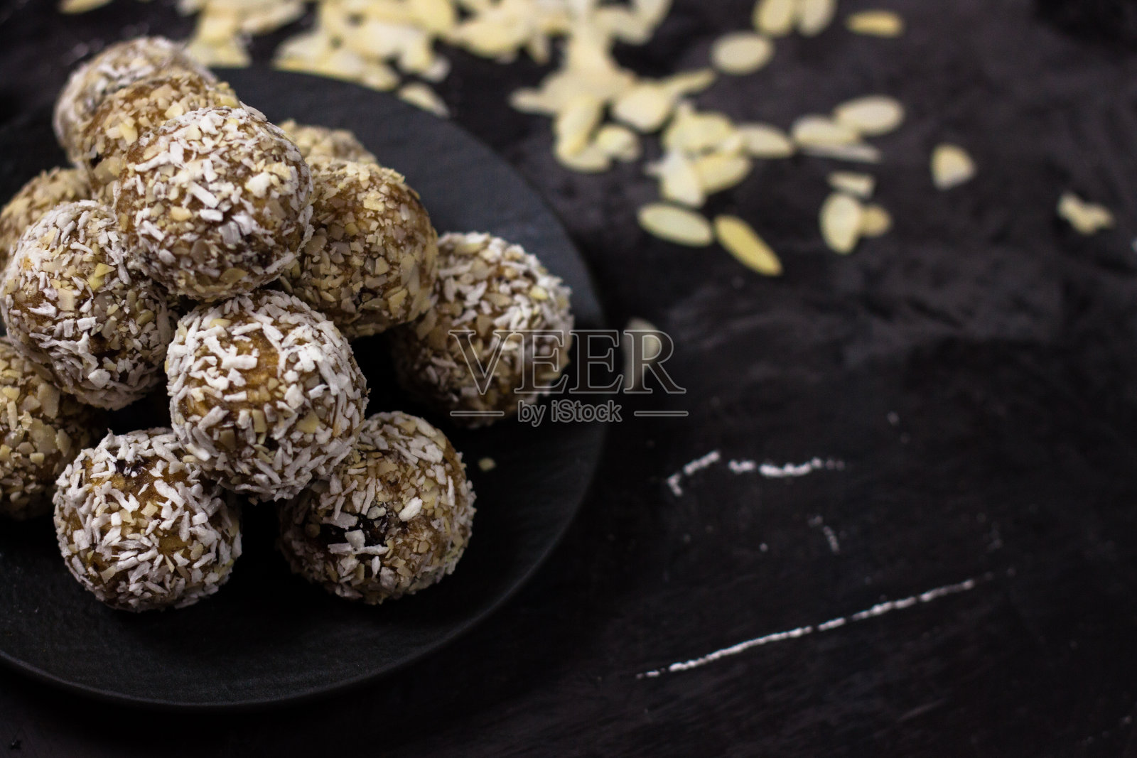 素食香甜可口的糖果。生的球照片摄影图片