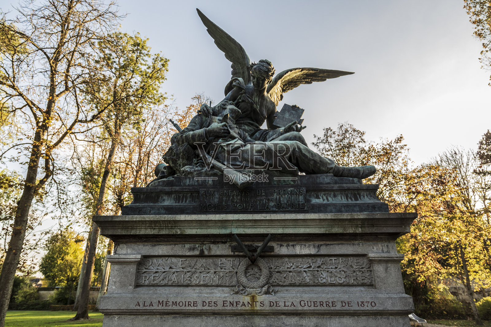 1870年战争纪念碑(1887年)照片摄影图片