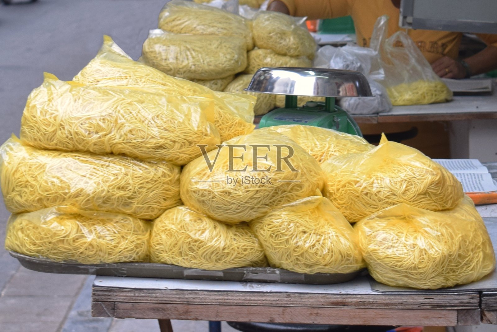 新鲜面条照片摄影图片