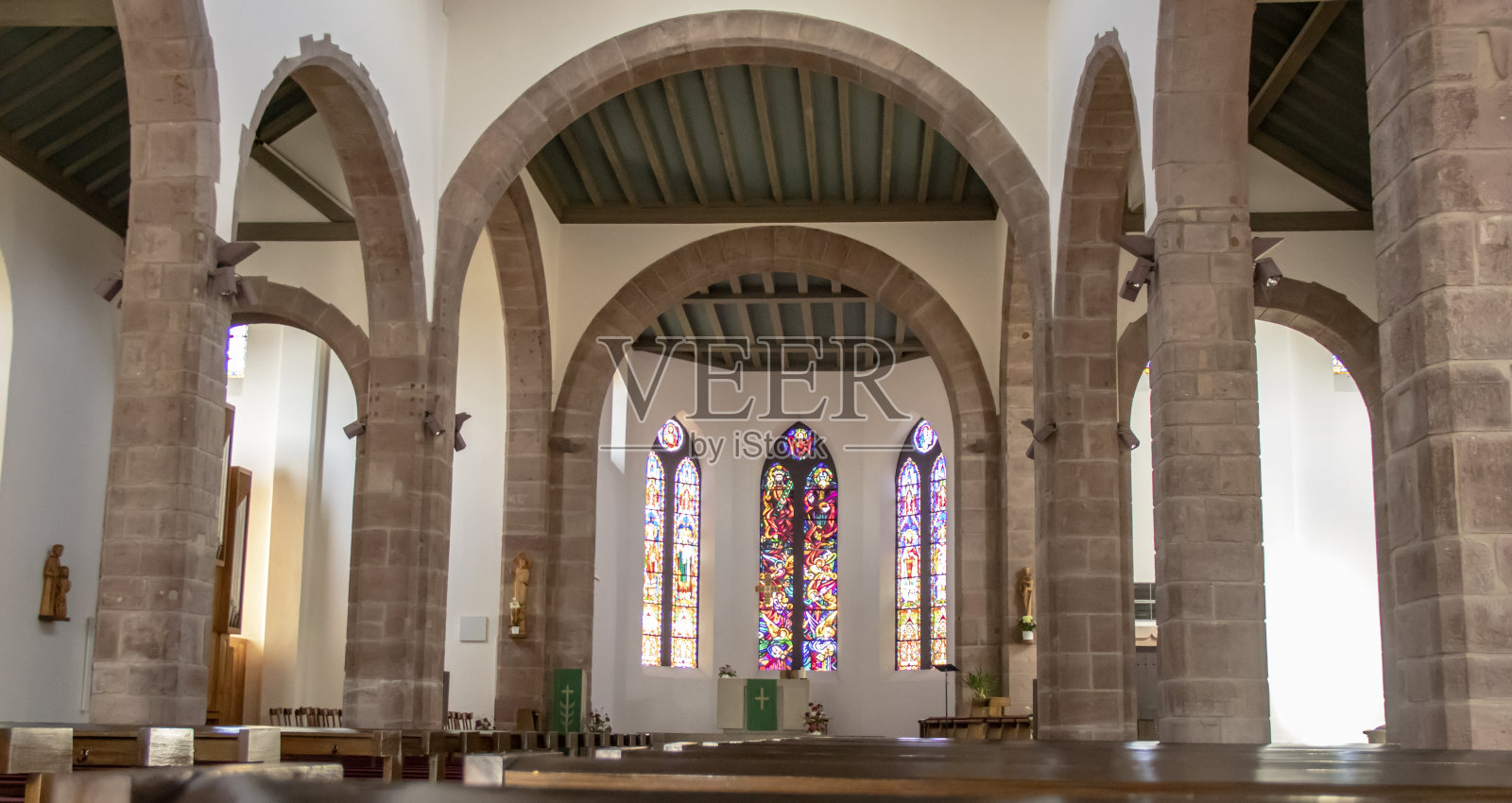 明斯特。圣莱热教堂内部,阿尔萨斯,上莱茵。是伟大的照片摄影图片