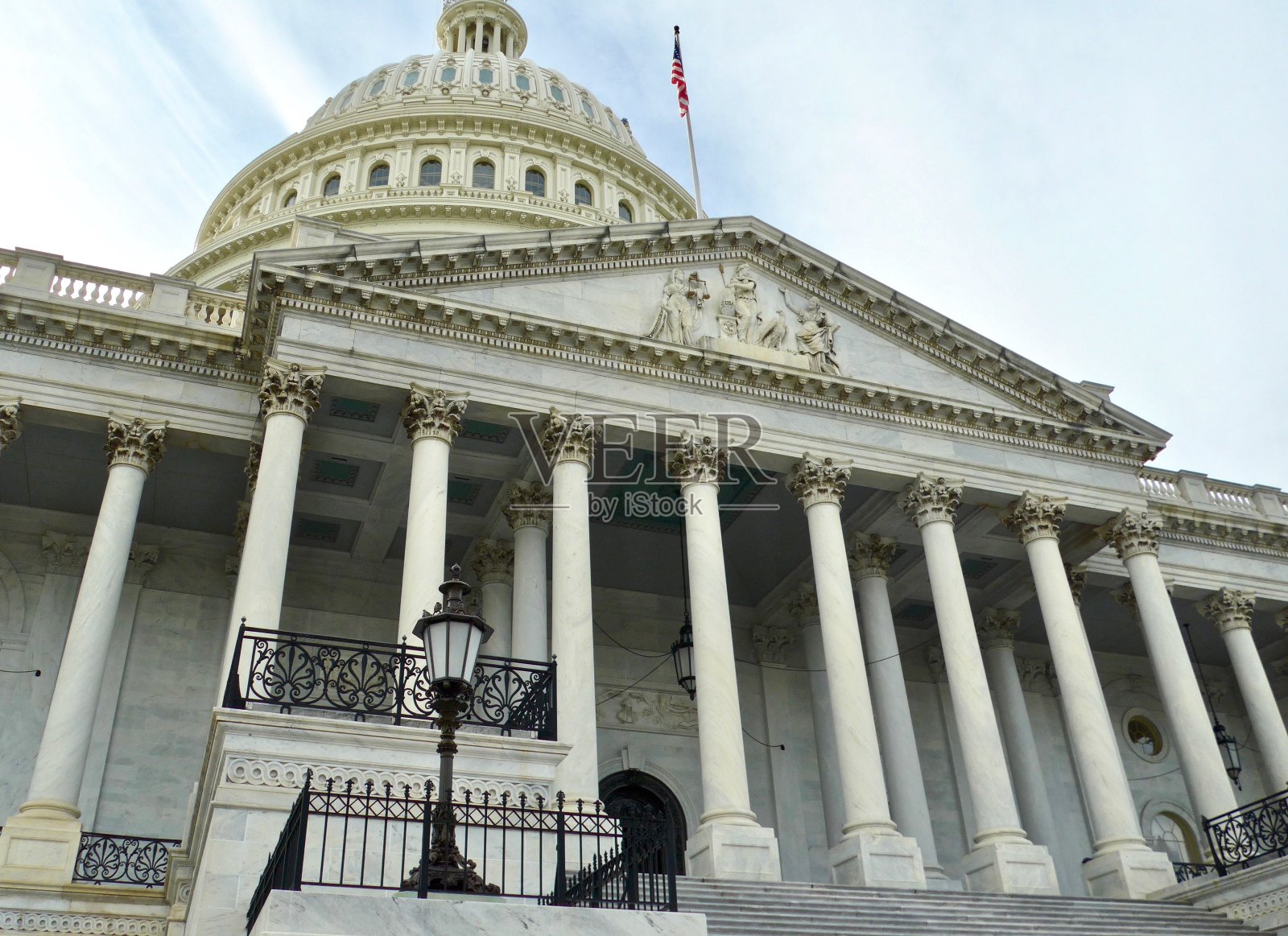 近距离观看美国国会大厦的入口在华盛顿特区照片摄影图片