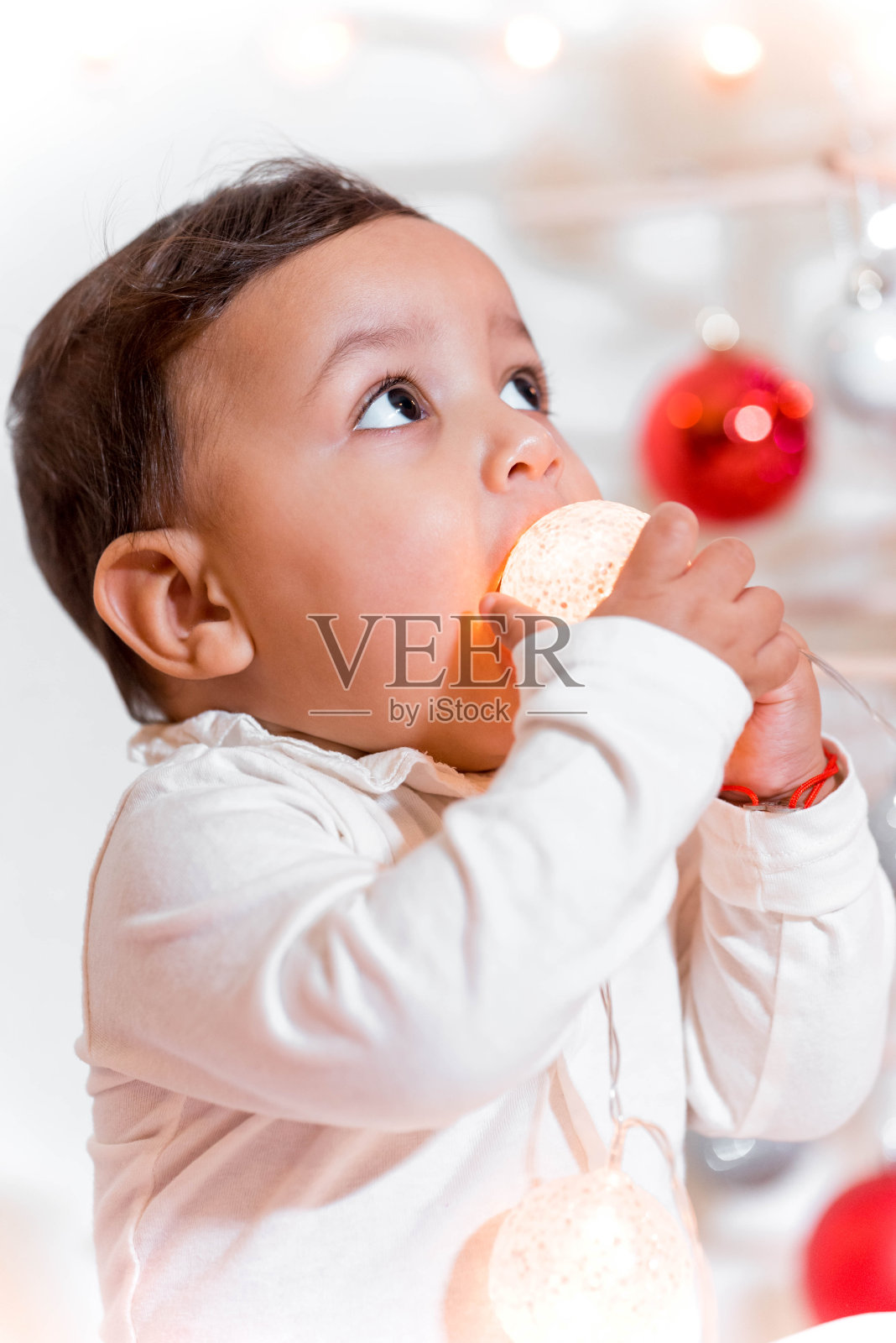 圣诞节的小女孩照片摄影图片