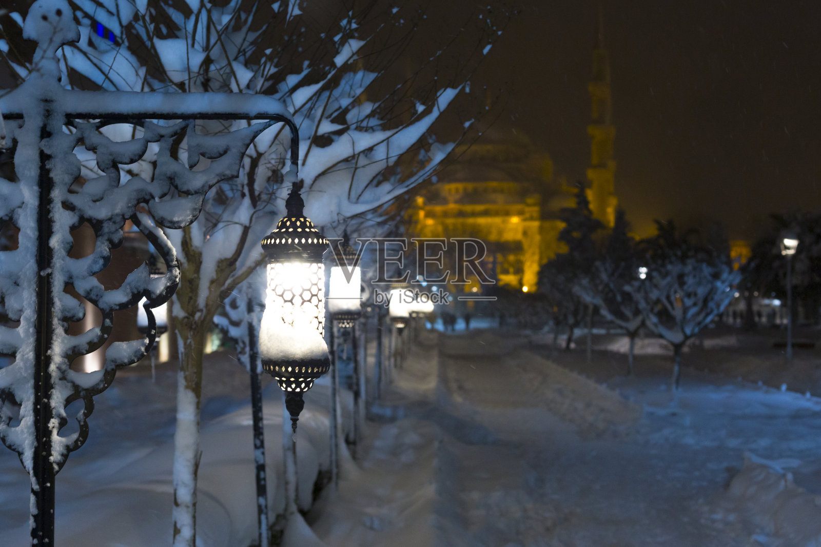 伊斯坦布尔苏丹艾哈迈德,雪和伊斯坦布尔的观点照片摄影图片