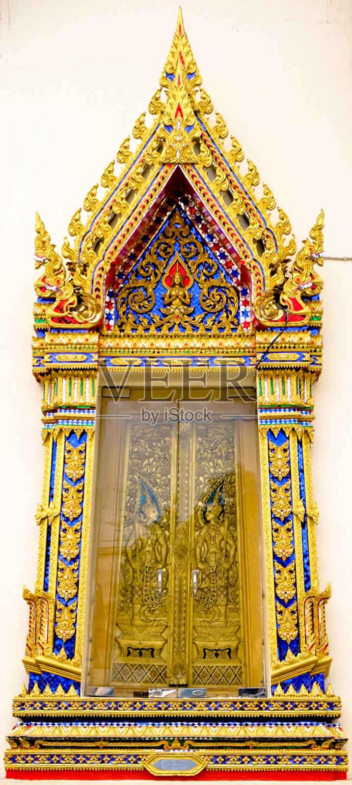 木制古泰式圣堂门照片摄影图片