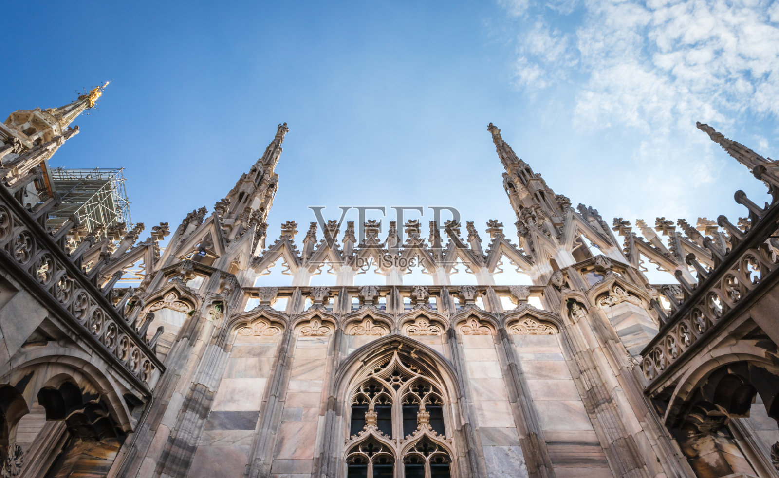 黑色和白色的米兰大教堂,意大利,欧洲照片摄影图片