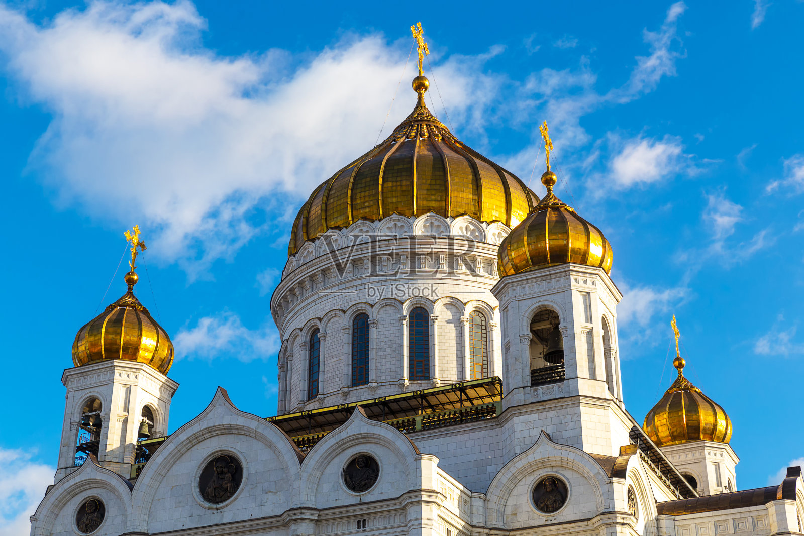 在莫斯科的基督救世主大教堂正面特写照片摄影图片
